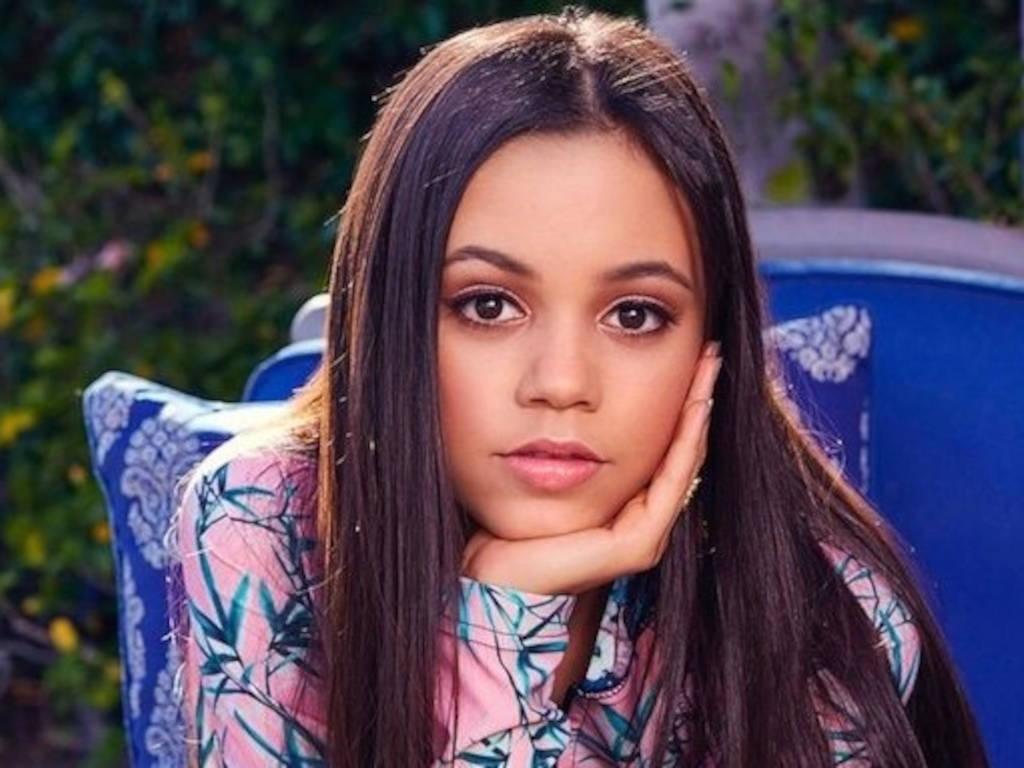 1024x768 cinema.com.my: Netflix finds Wednesday in Jenna Ortega