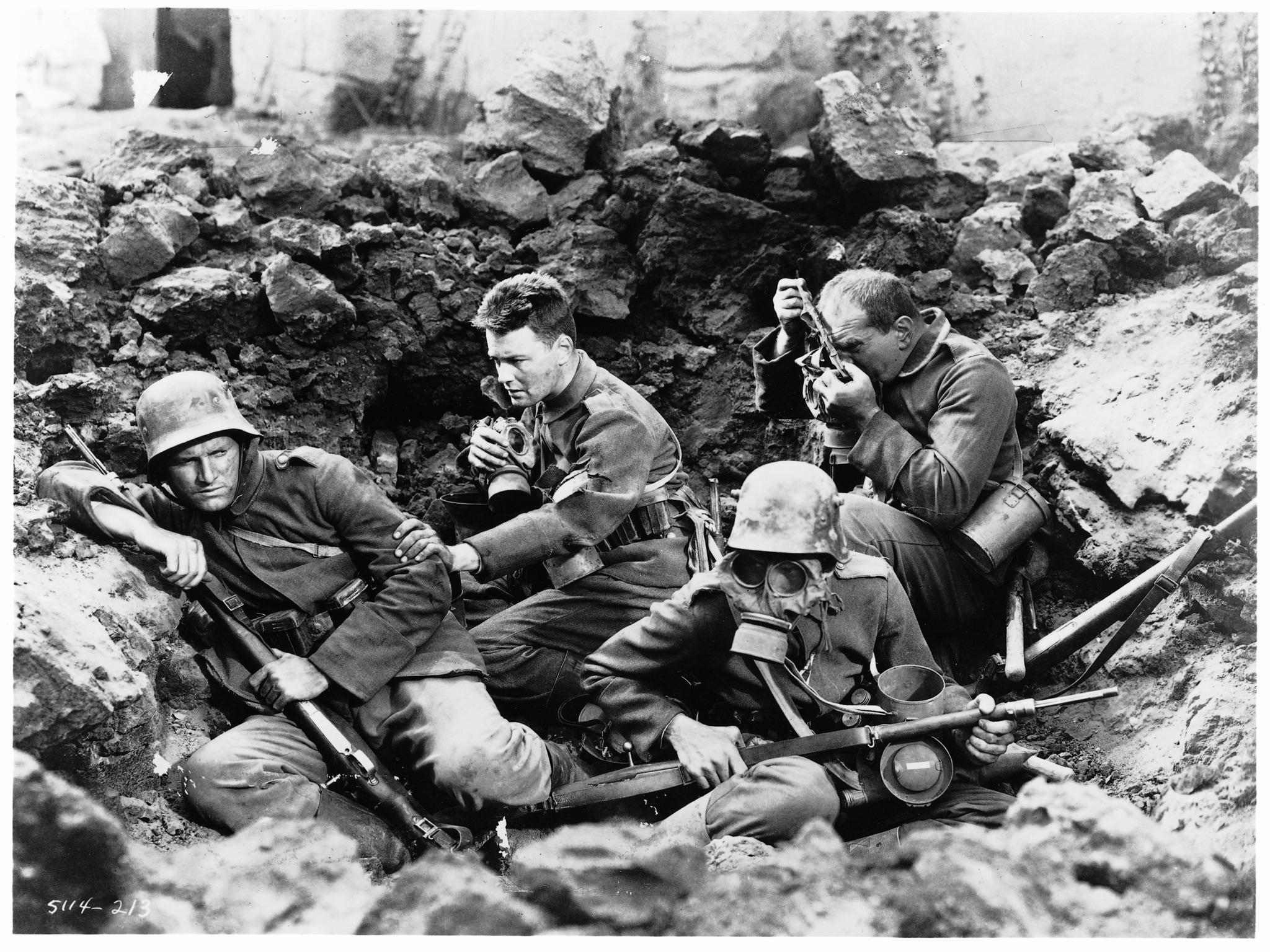 2048x1536 All Quiet on the Western Front (1930)