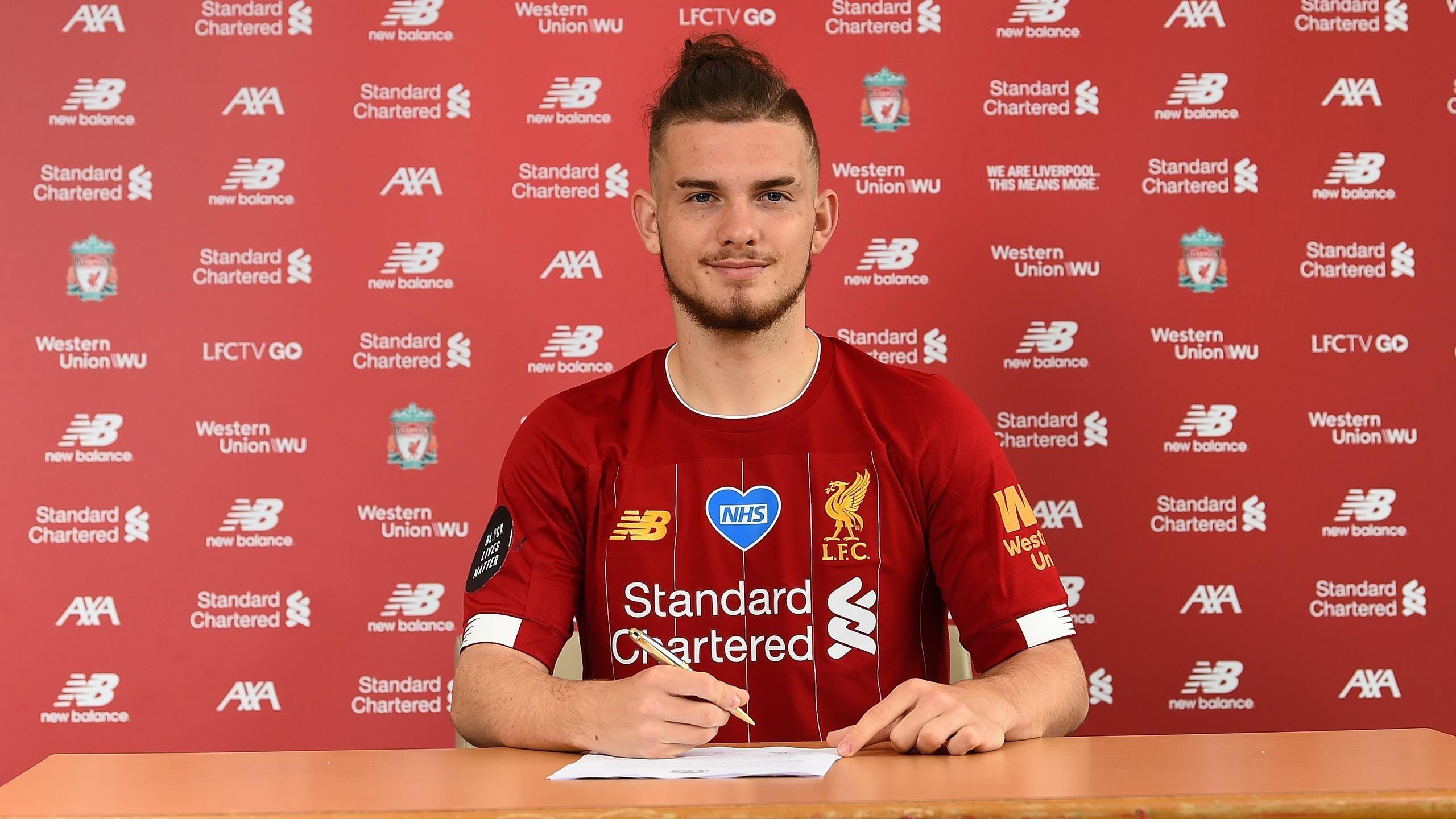 2560x1440 Liverpool's Harvey Elliott signs first professional contract