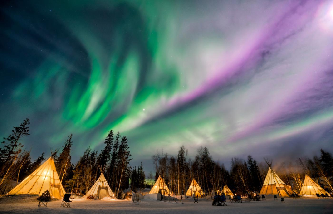 1400x900 Reasons Why the NWT has the World's Best Aurora. Spectacular Northwest Territories