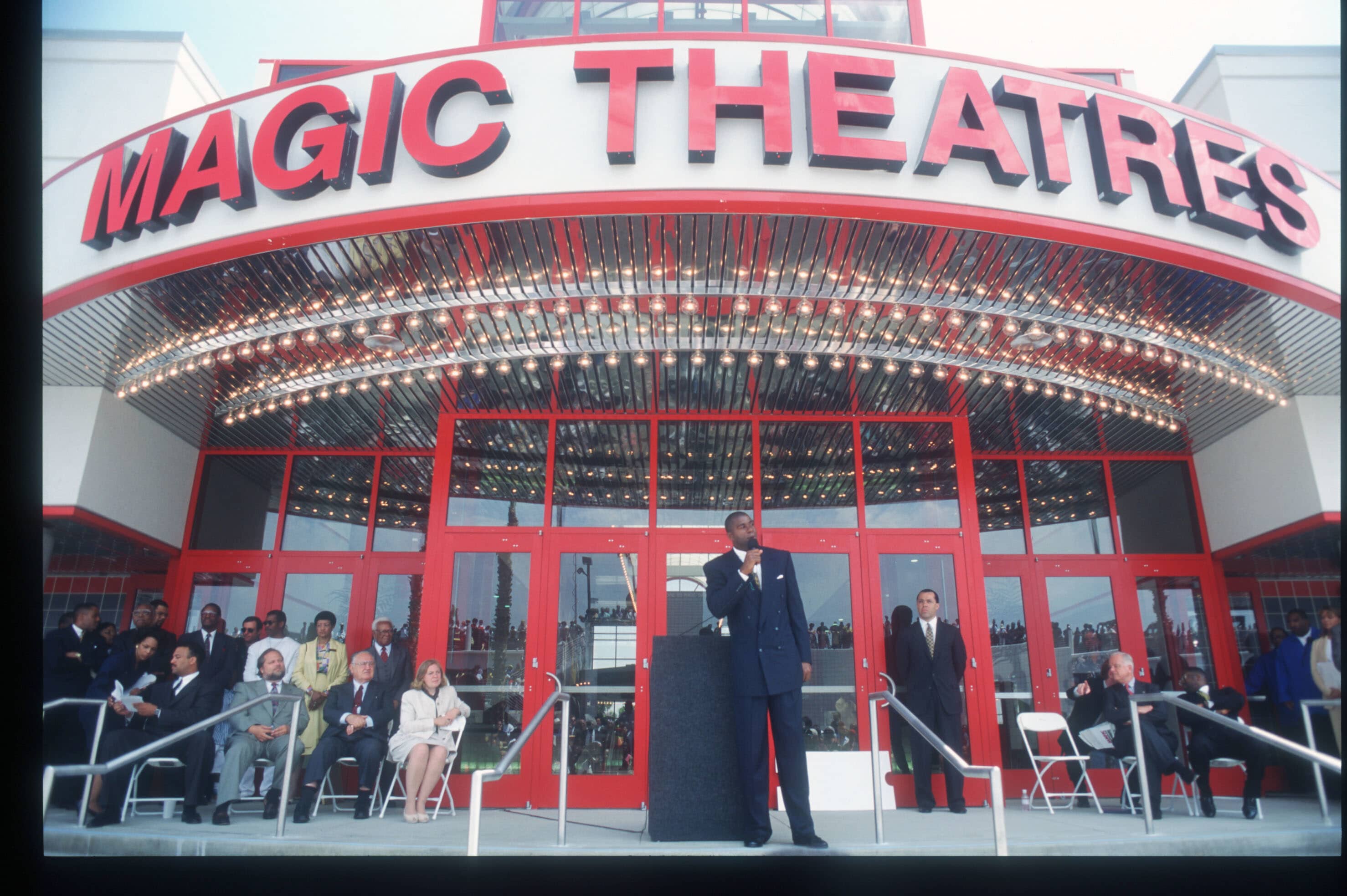 2956x1967 Magic Johnson on movie theaters: 'I don't know how they come back'