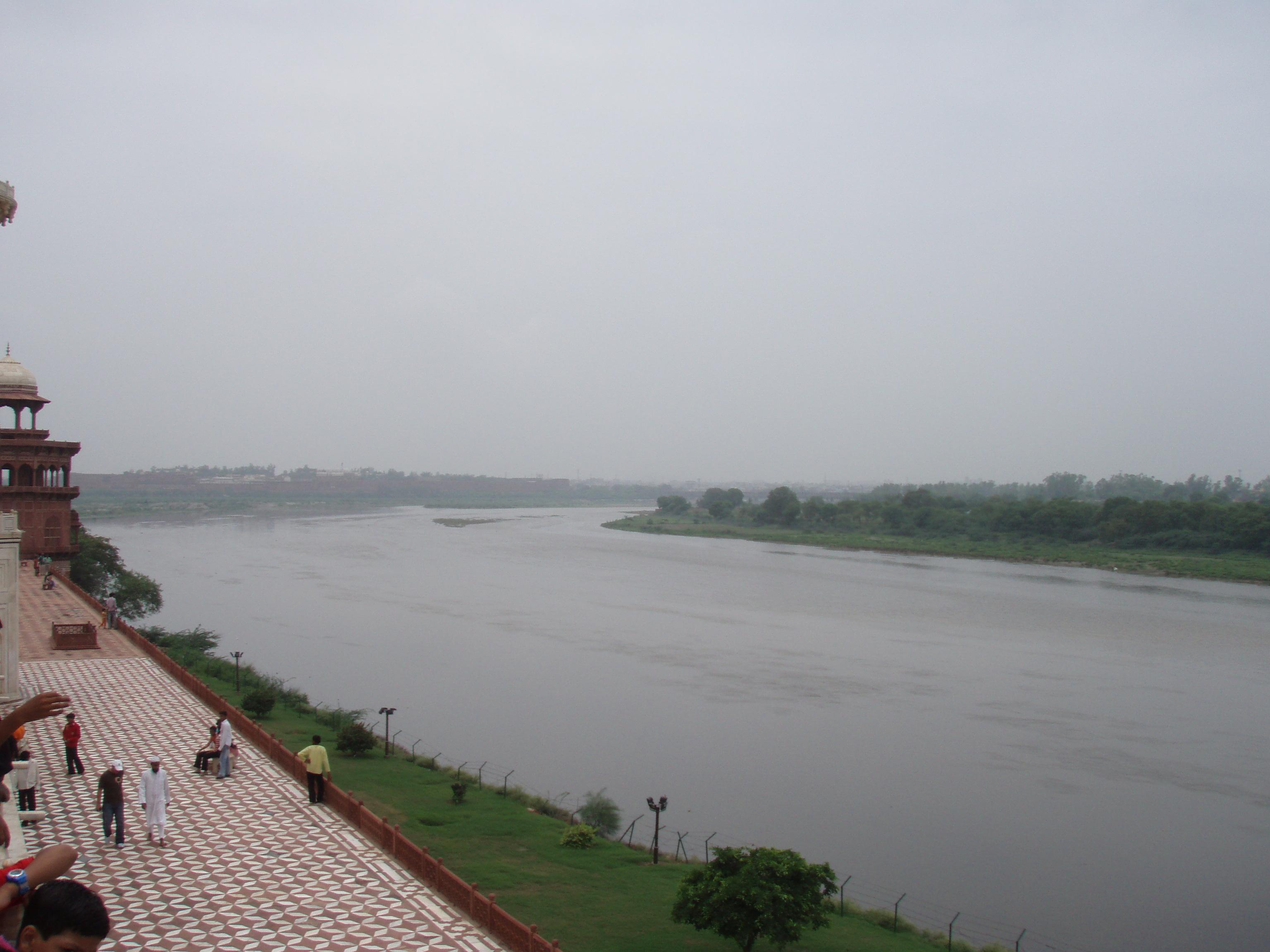 3072x2304 River Yamuna downstream view from Taj Mahal Agra