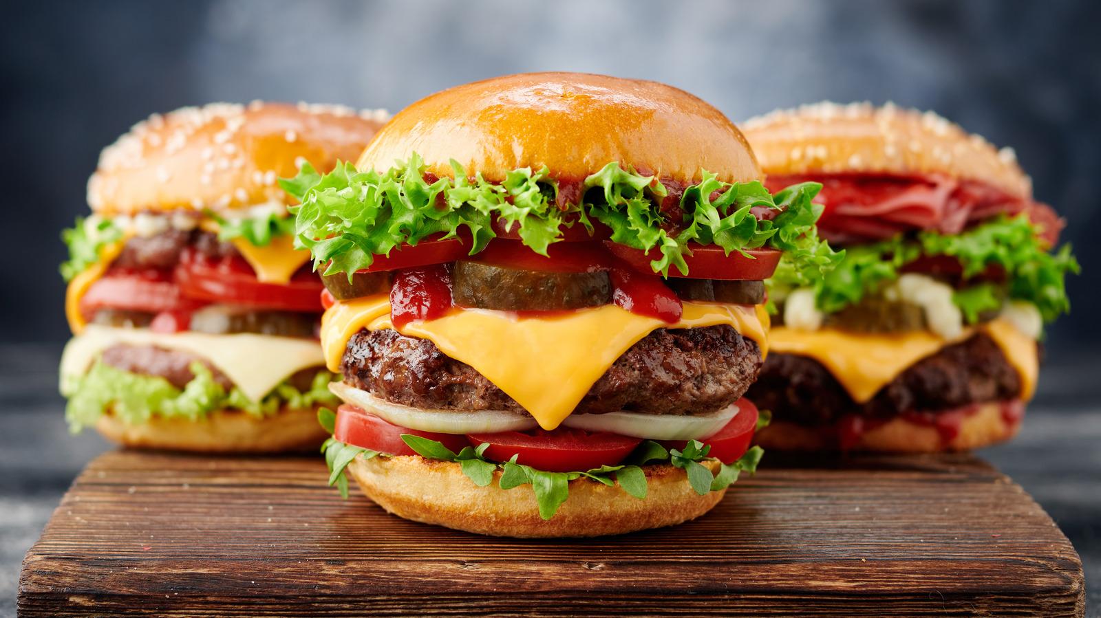 1600x899 What Makes Restaurant Burgers Taste Different From Homemade Burgers?