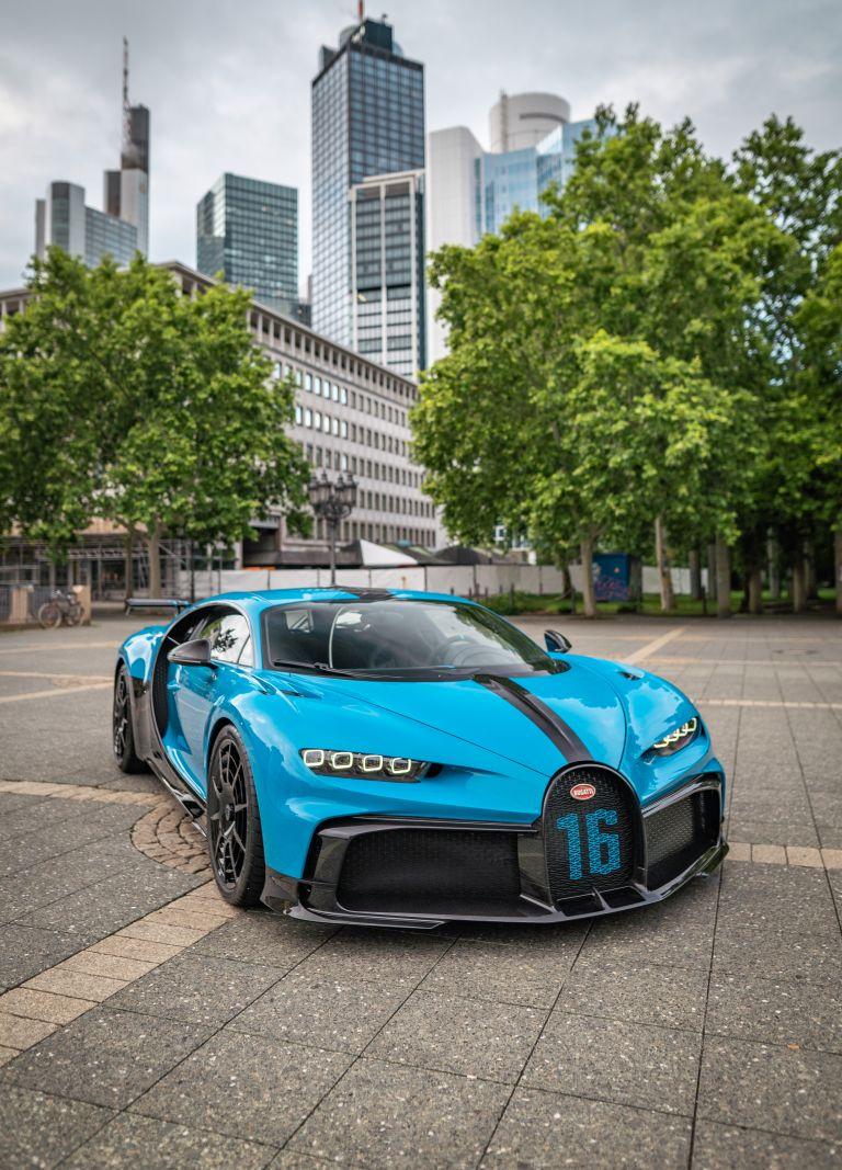 768x1067 Bugatti Chiron Pur Sport quality free high resolution car image