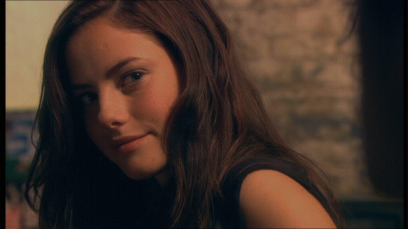 1600x900 Effy Stonem