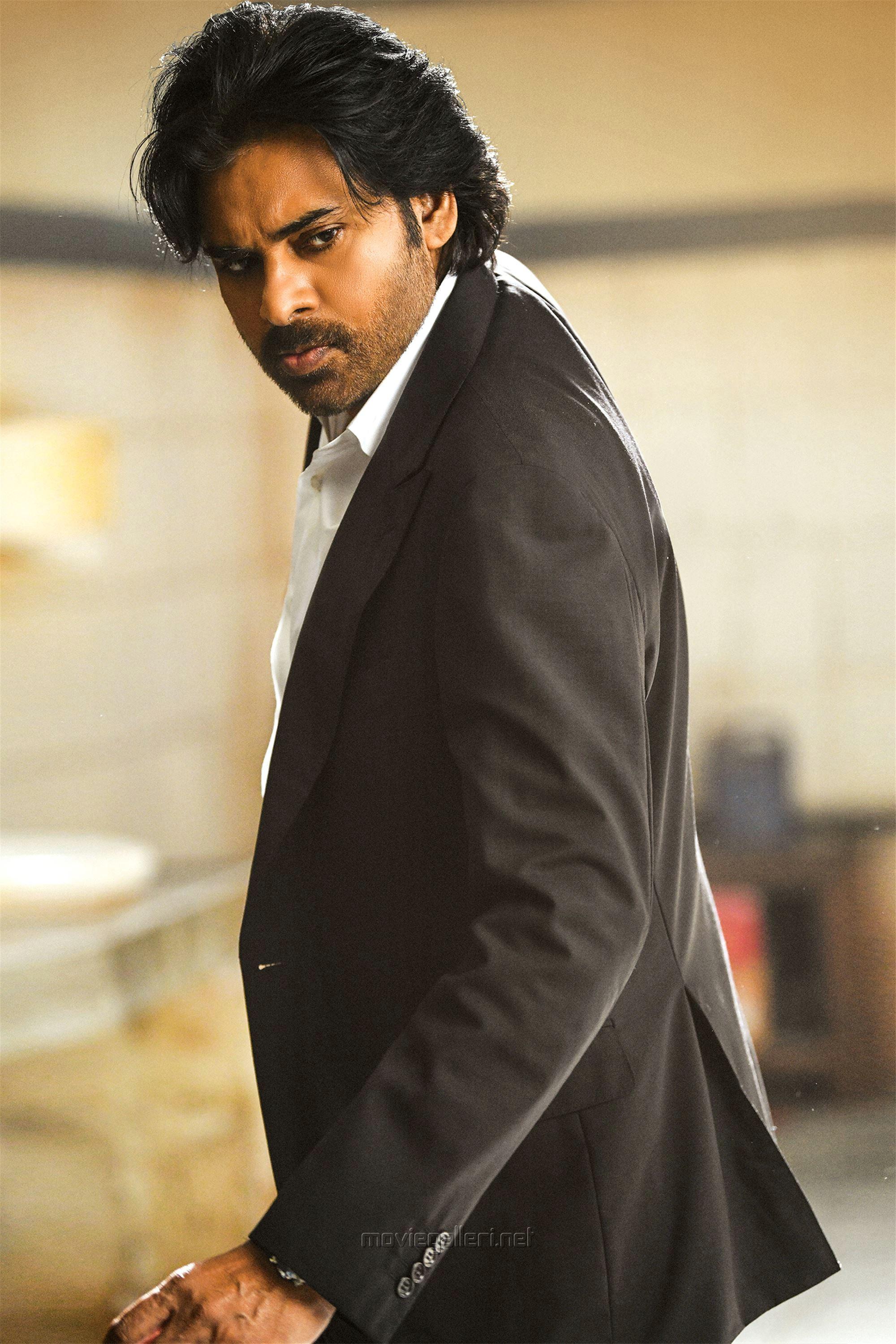 2000x3000 Pawan Kalyan Vakeel Saab Movie HD Image
