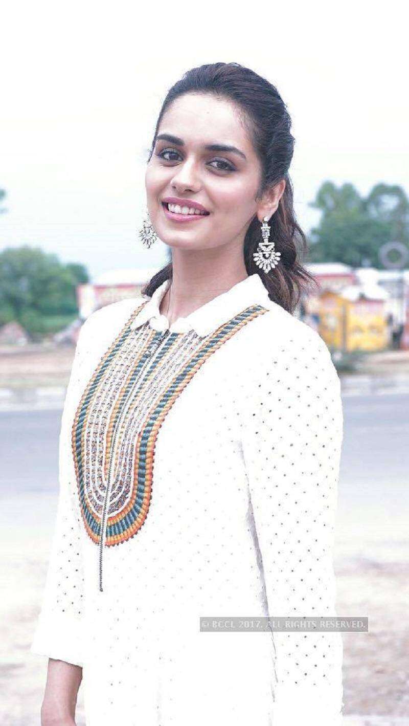 800x1419 Manushi Chhillar Photo: Latest Photo and Image