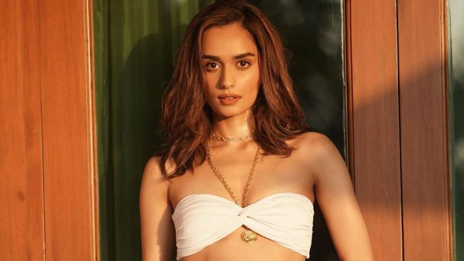 1600x900 Manushi Chhillar's flirty look in bikini top and floral pants leaves fans hooked