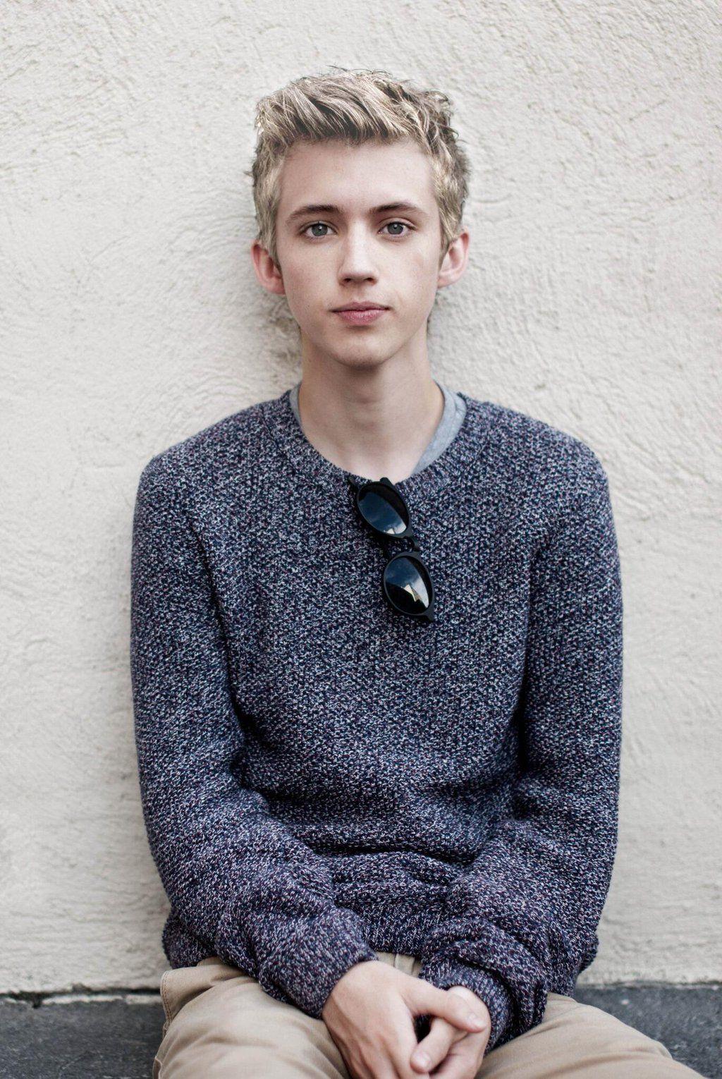 1024x1530 Troye Sivan, Age, Height, Weight, Net Worth, Facts and Family