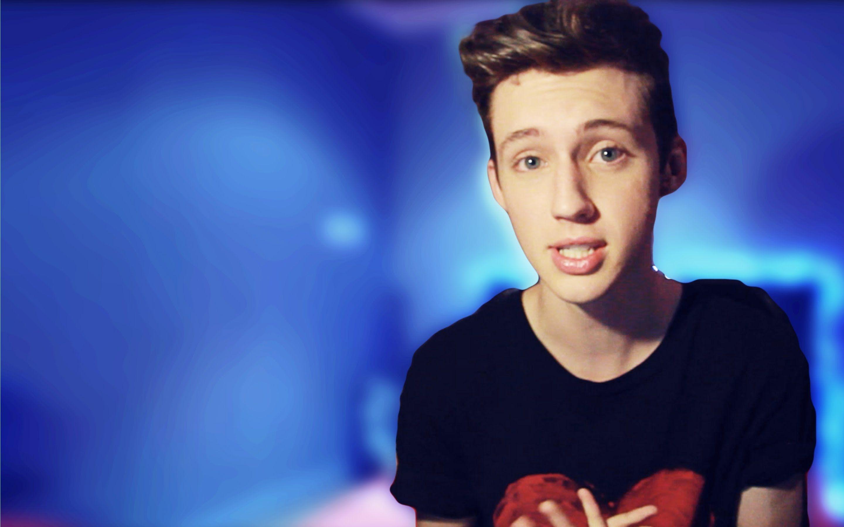 2880x1800 I Have Something To Tell You