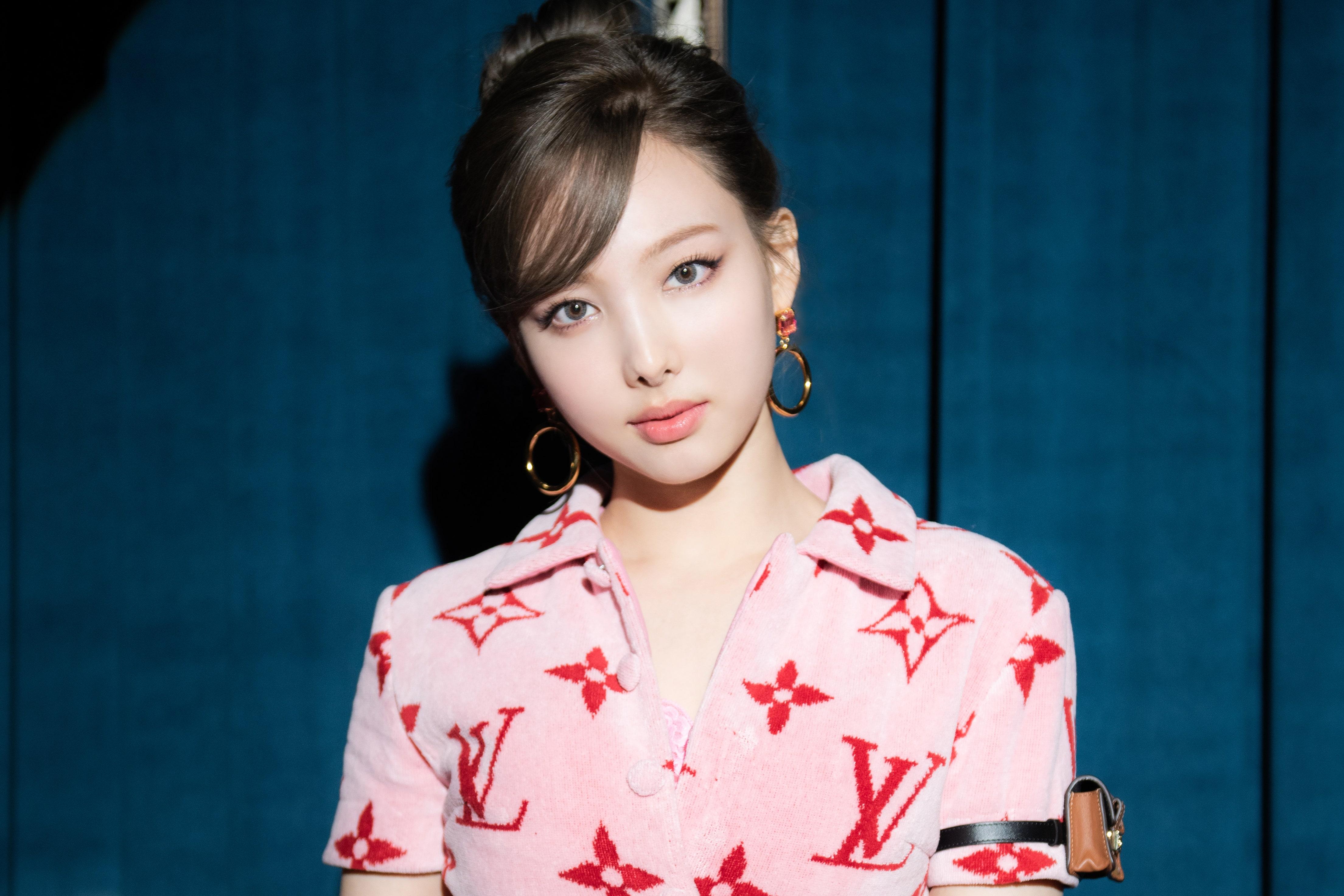 4417x2944 TWICE Member Nayeon's Louis Vuitton One Piece In “POP!” Is Actually A Towel