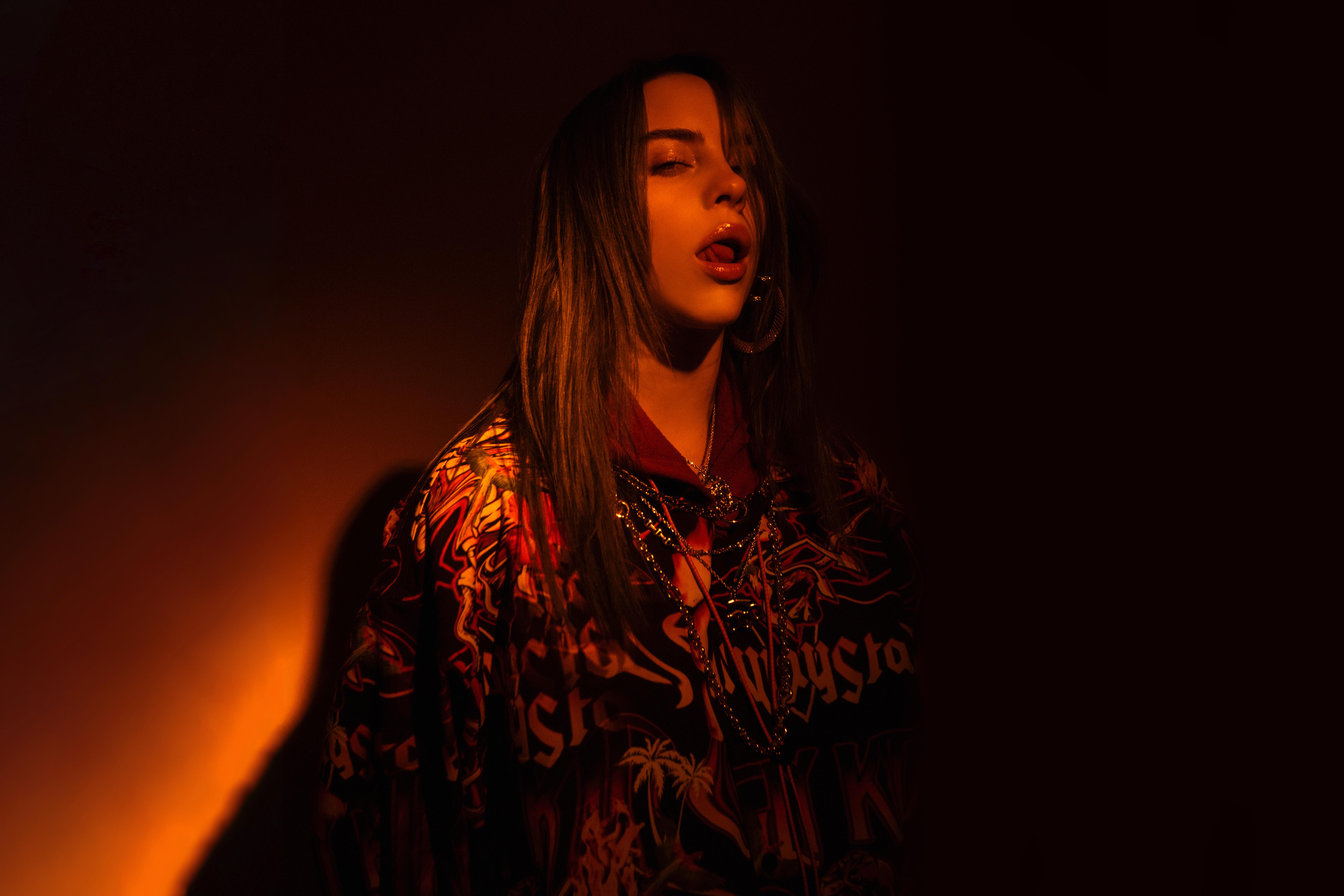 6840x4560 Billie Eilish Spooks in Haunting Bury a Friend