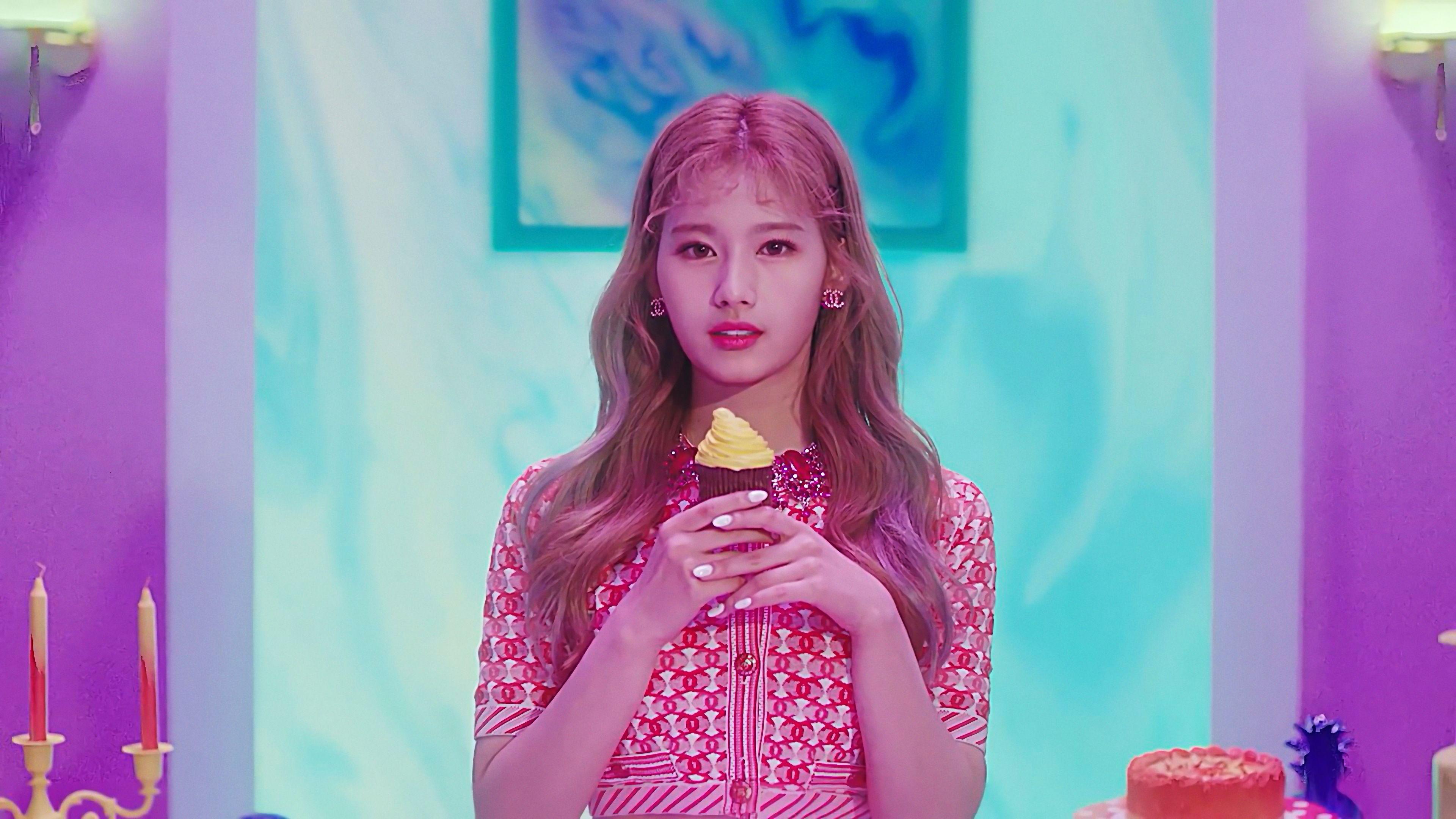 3840x2160 Sana Minatozaki Desktop Wallpaper