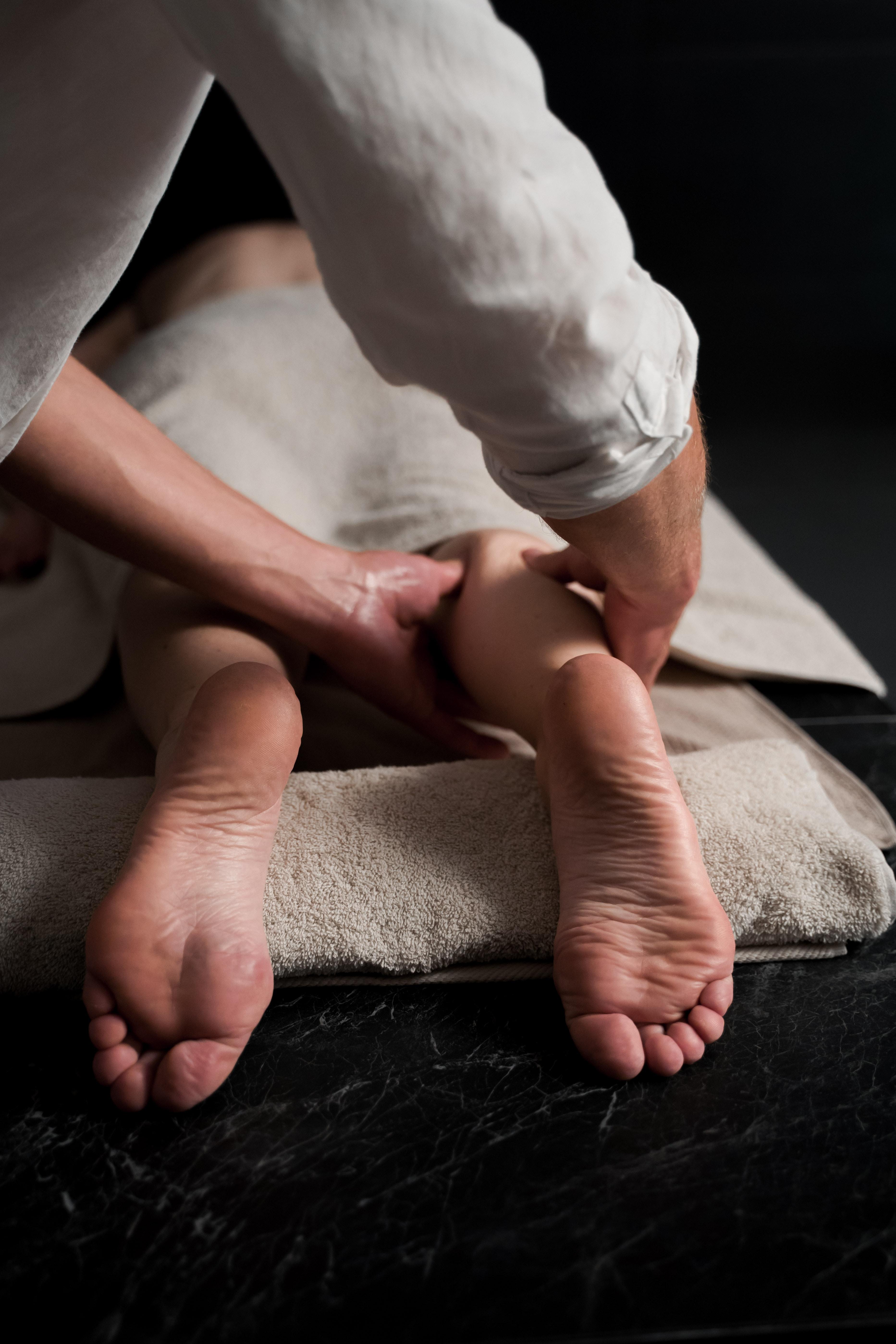 3730x5595 Foot Spa Photo, Download Free Foot Spa & HD Image