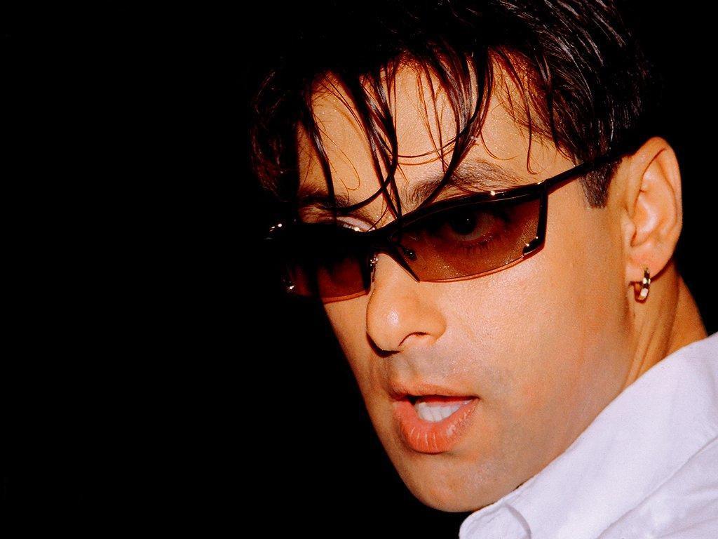 1024x768 Salman HD Wallpaper