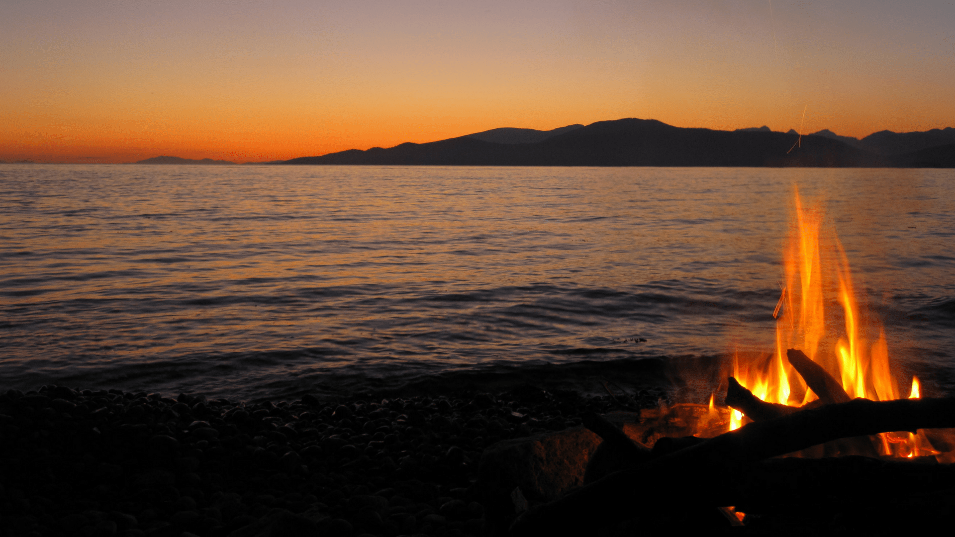 1920x1080 Bonfire on the beach 10 hour ambient ocean sounds video screensaver yoga meditation insomnia : Tranquility4U, Tranquility4U: Movies & TV