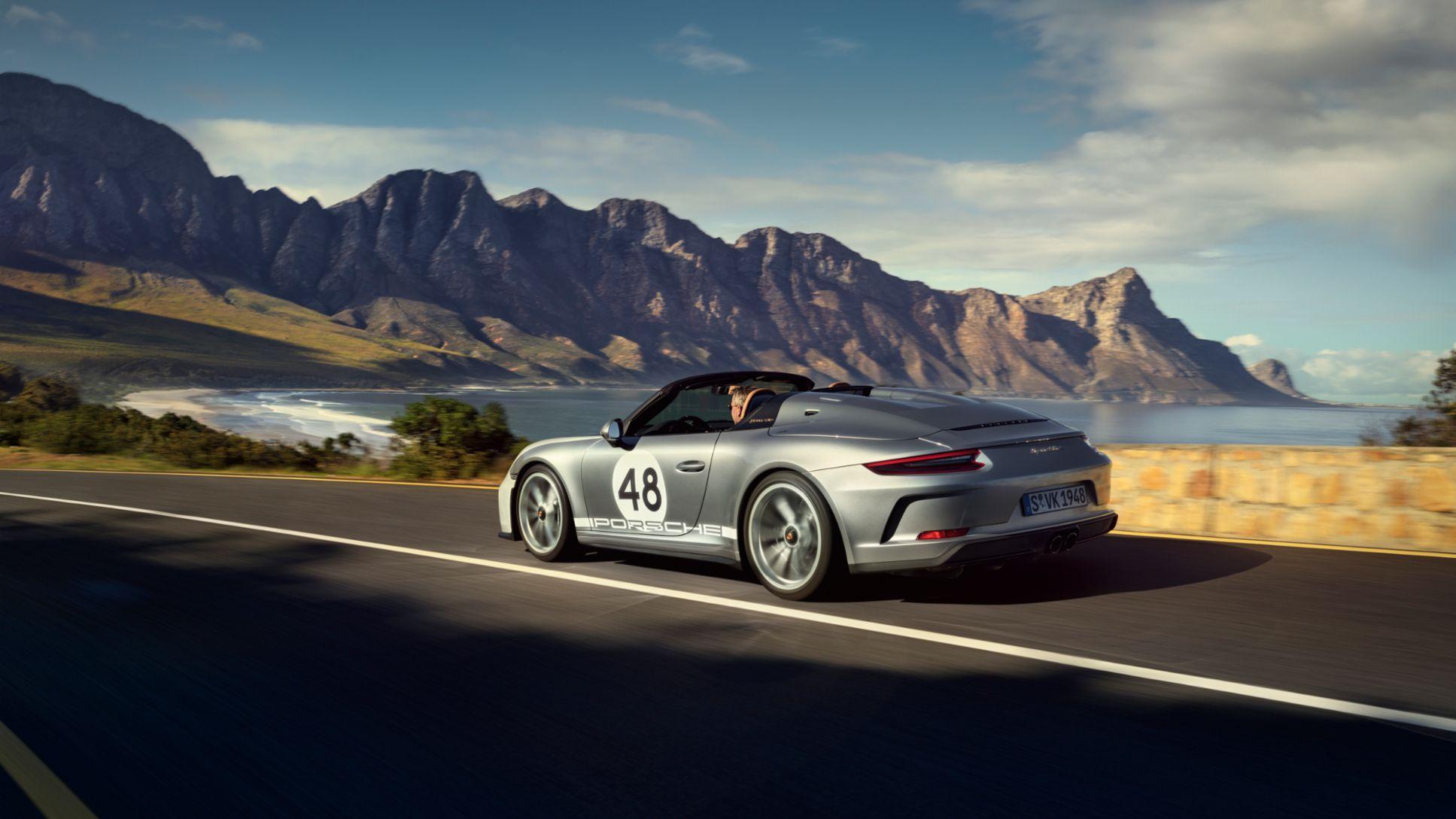 1935x1089 Back to the roots: 2019 Porsche 911 Speedster with optional Heritage Design Package debuts at New York International Auto Show Newsroom USA
