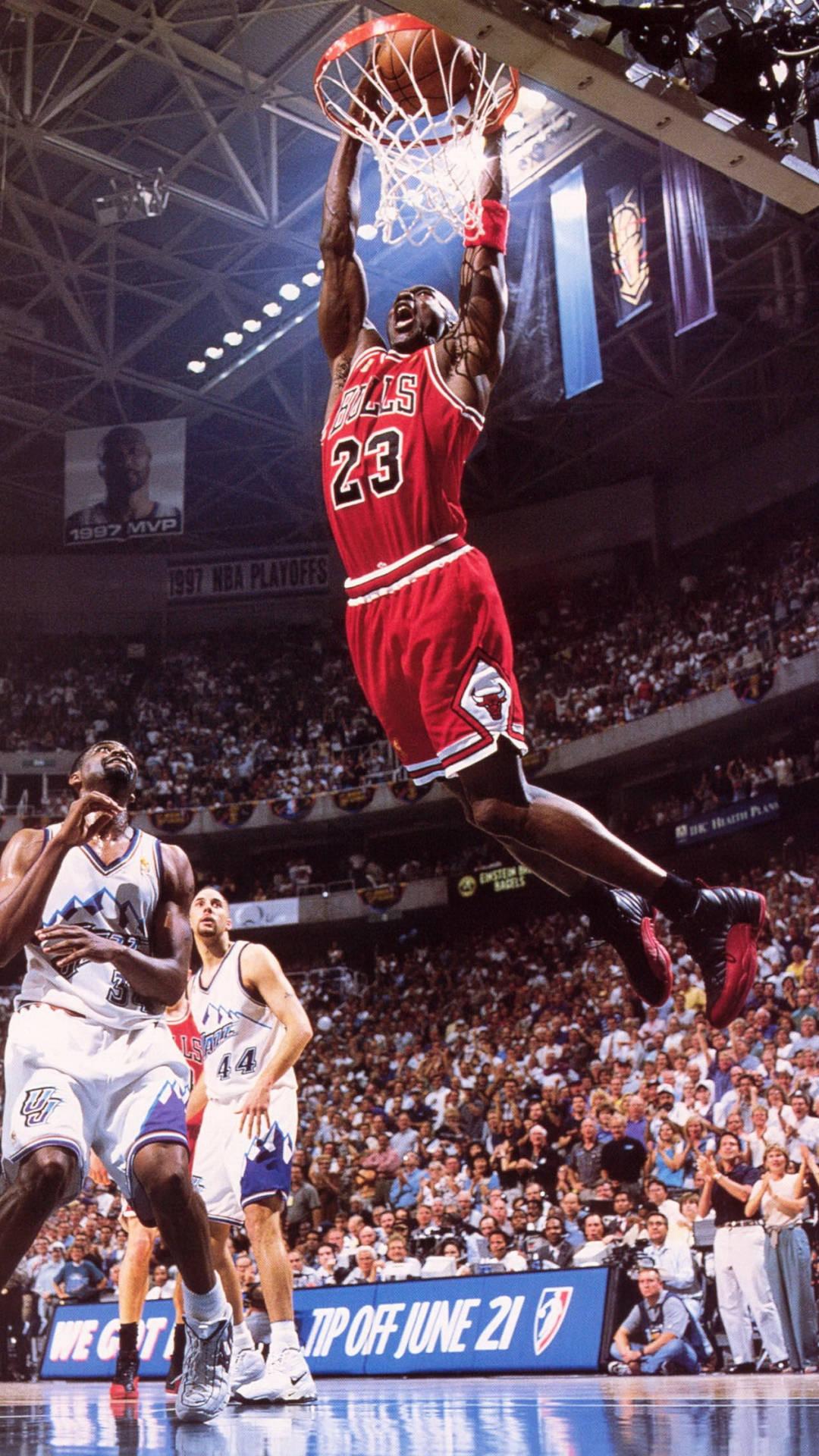 1080x1920 Download Chicago Bulls Jordan Dunking Wallpaper