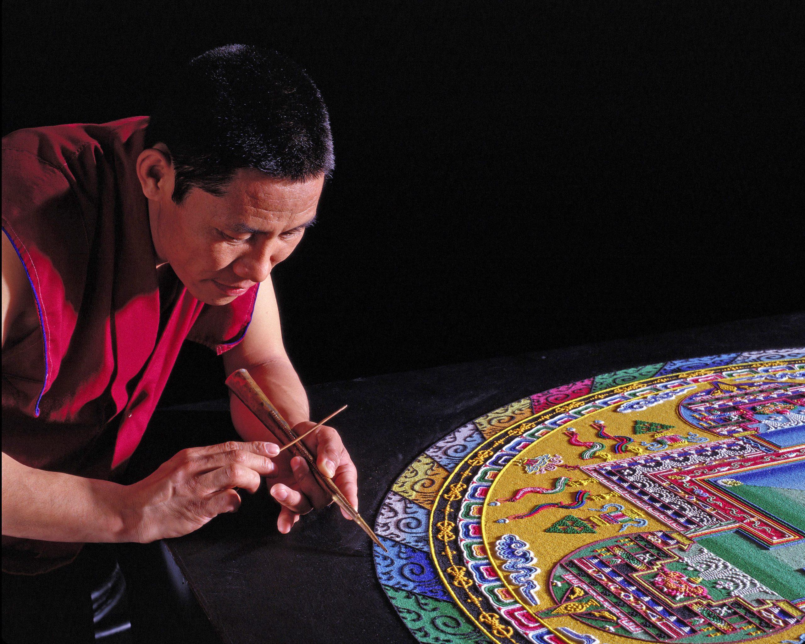 2560x2048 Sand Mandala Painting Art Museum