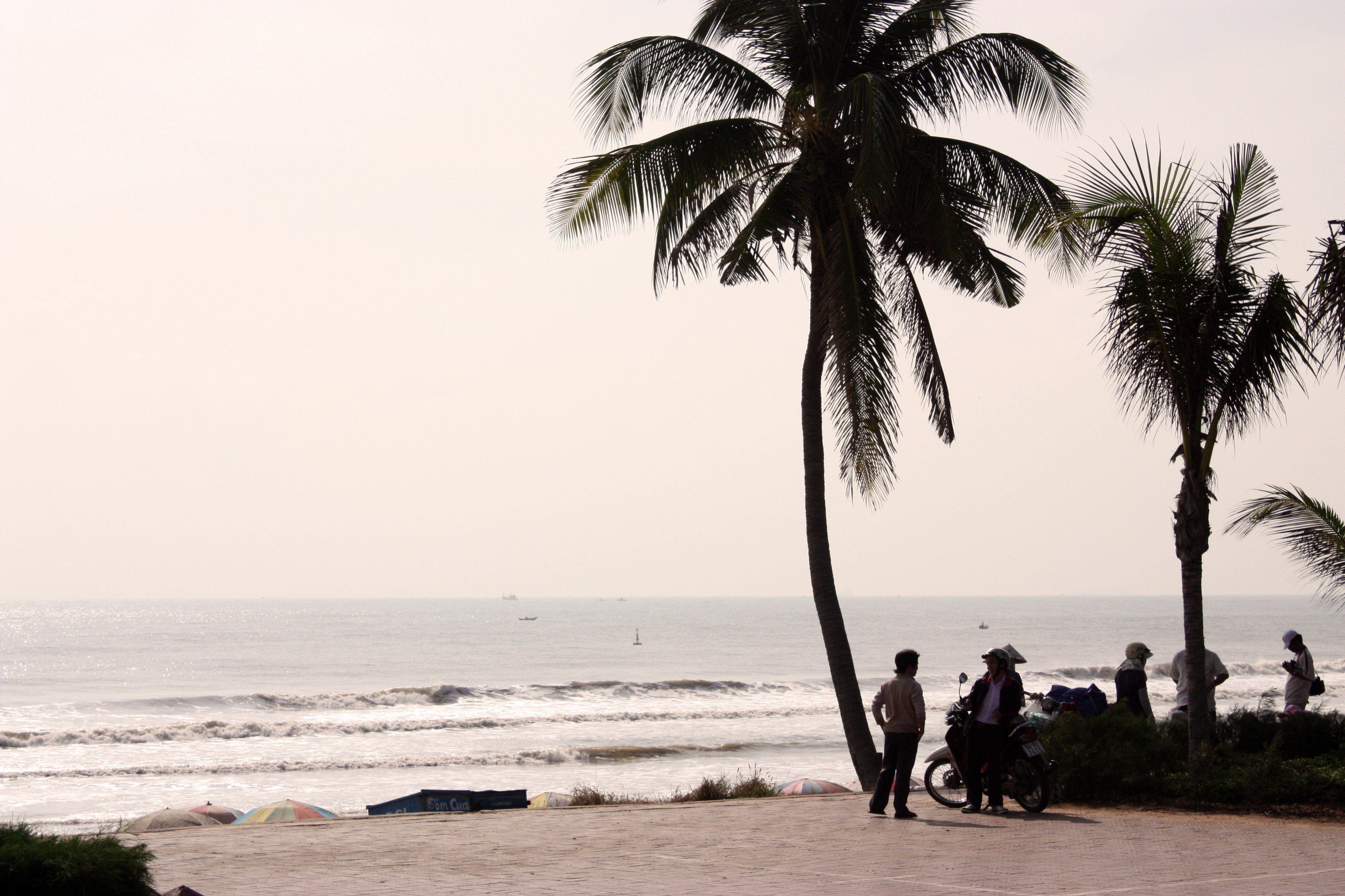 4272x2848 Beachside Vietnam Definition Wallpaper. Beachside, High def wallpaper, Macbook wallpaper