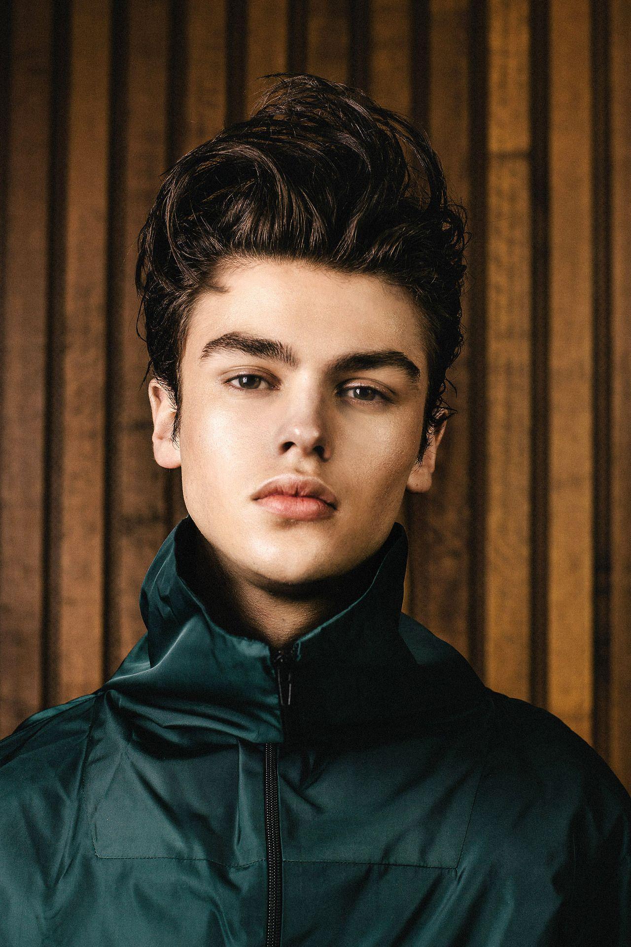 1280x1920 Felix Mallard Wallpaper