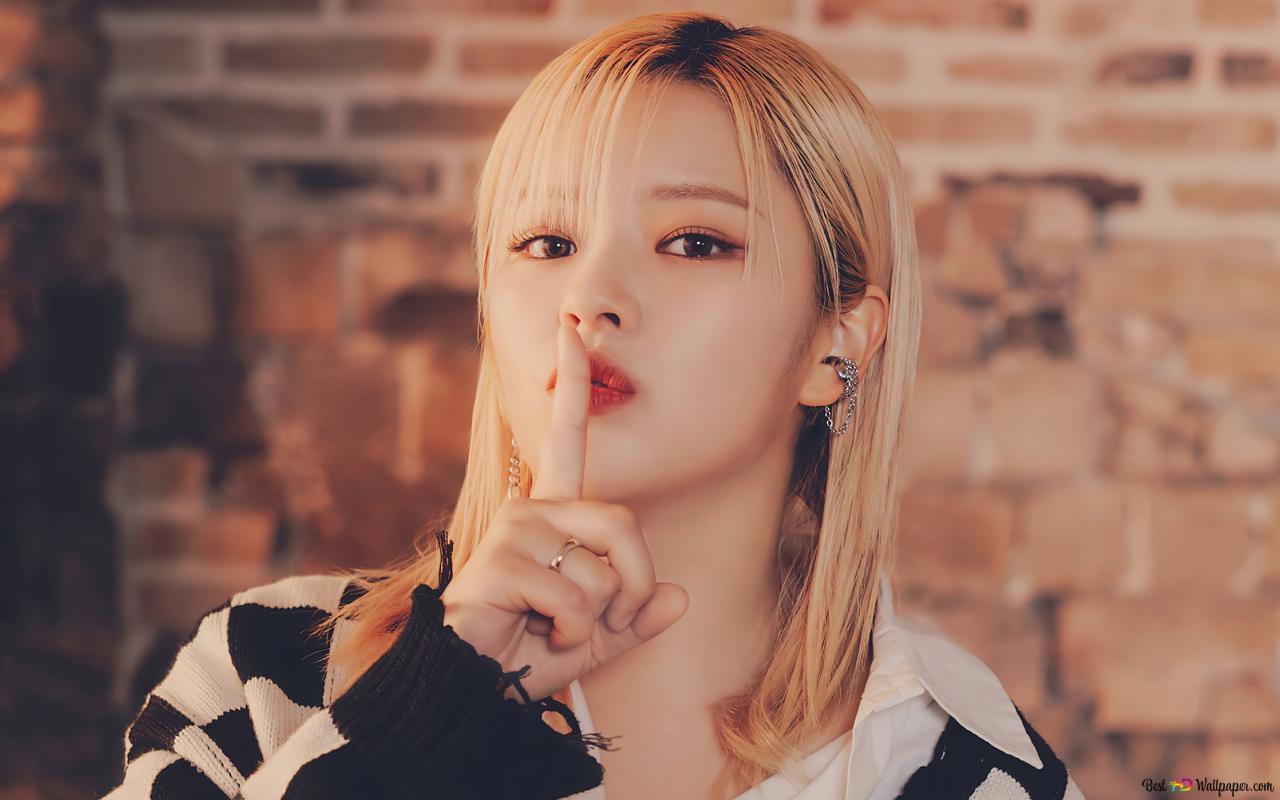 1280x800 TWICE's Jeongyeon. Season's Greetings 2023 4K wallpaper download