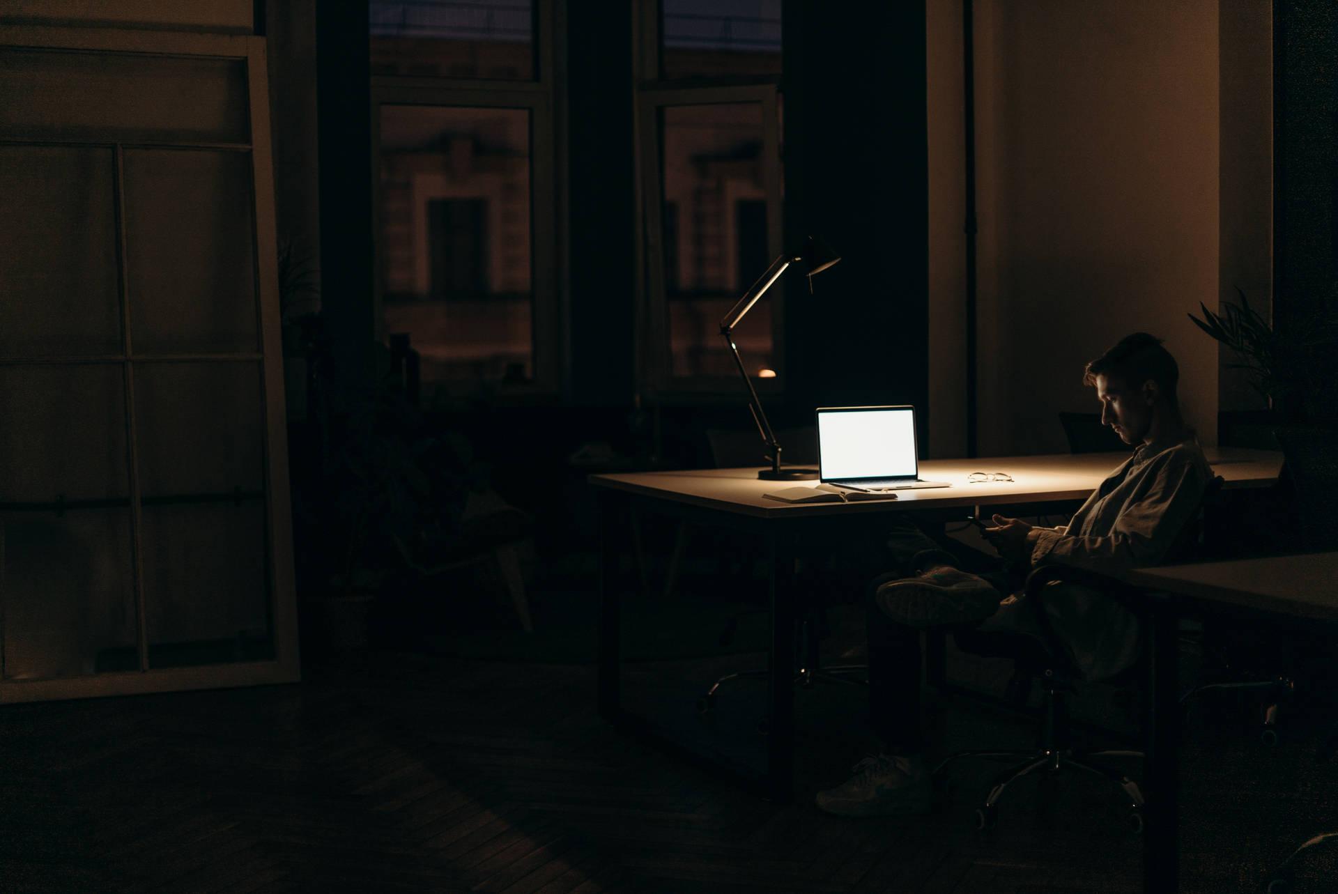 1920x1283 Download Work After Office Hours Wallpaper