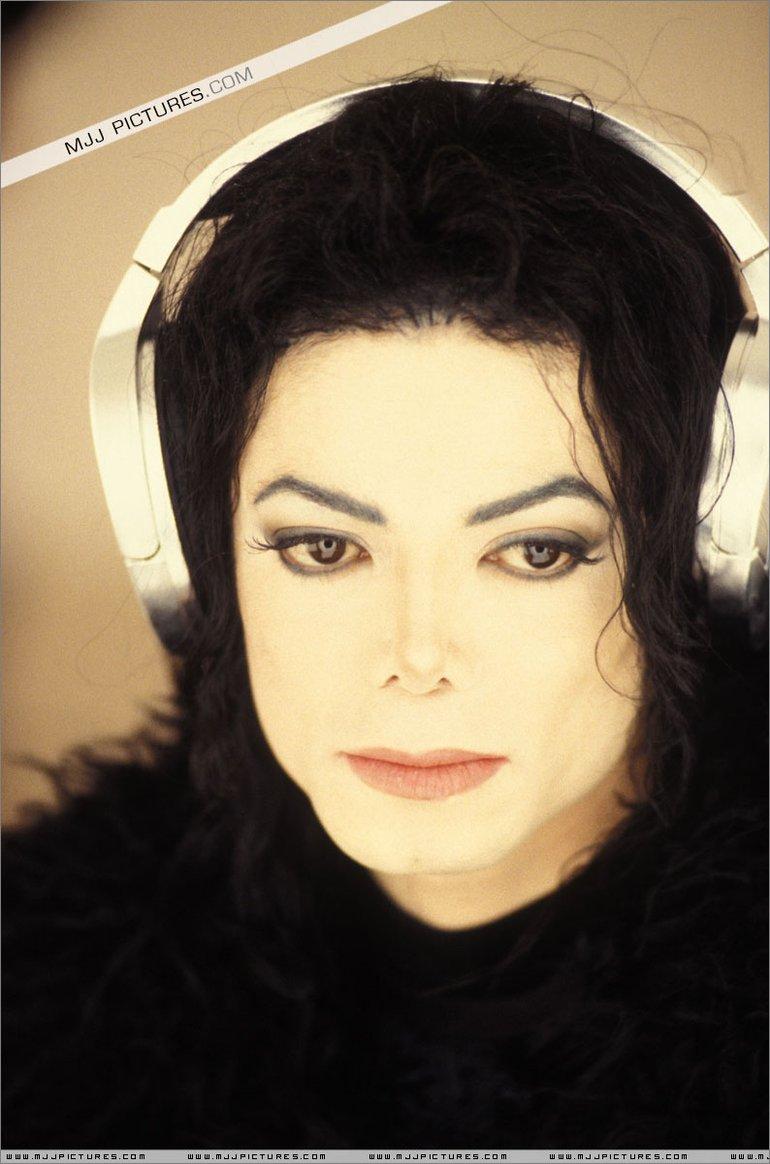 770x1164 Michael Jackson Photo (182 of 2391)