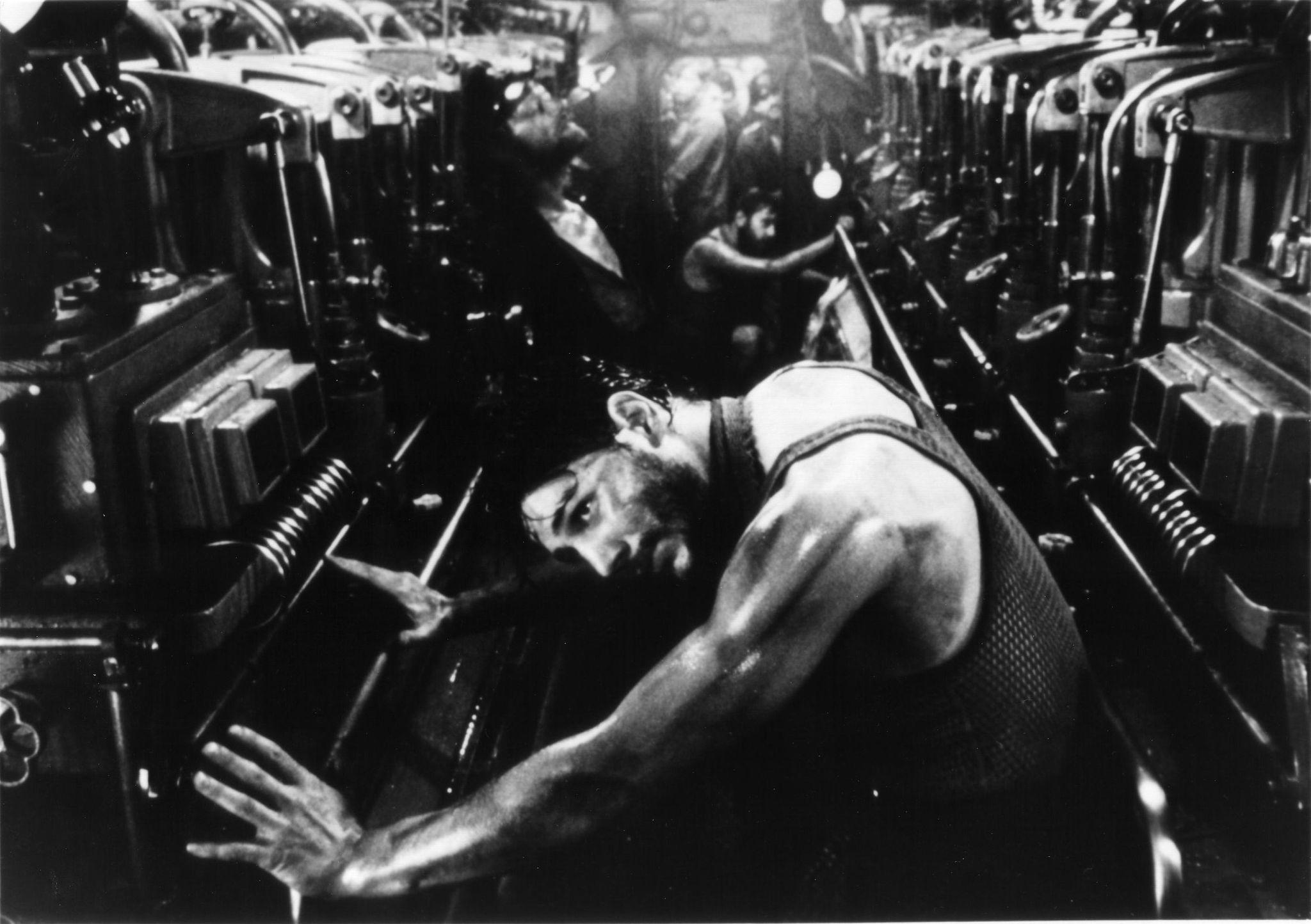 2048x1444 The Boat (1981)