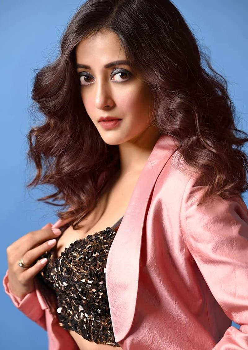 800x1129 Alluring picture of Raima Sen Pics. Alluring picture of Raima Sen Photo. Alluring picture of Raima Sen Portfolio Pics. Alluring picture of Raima Sen Personal Photo