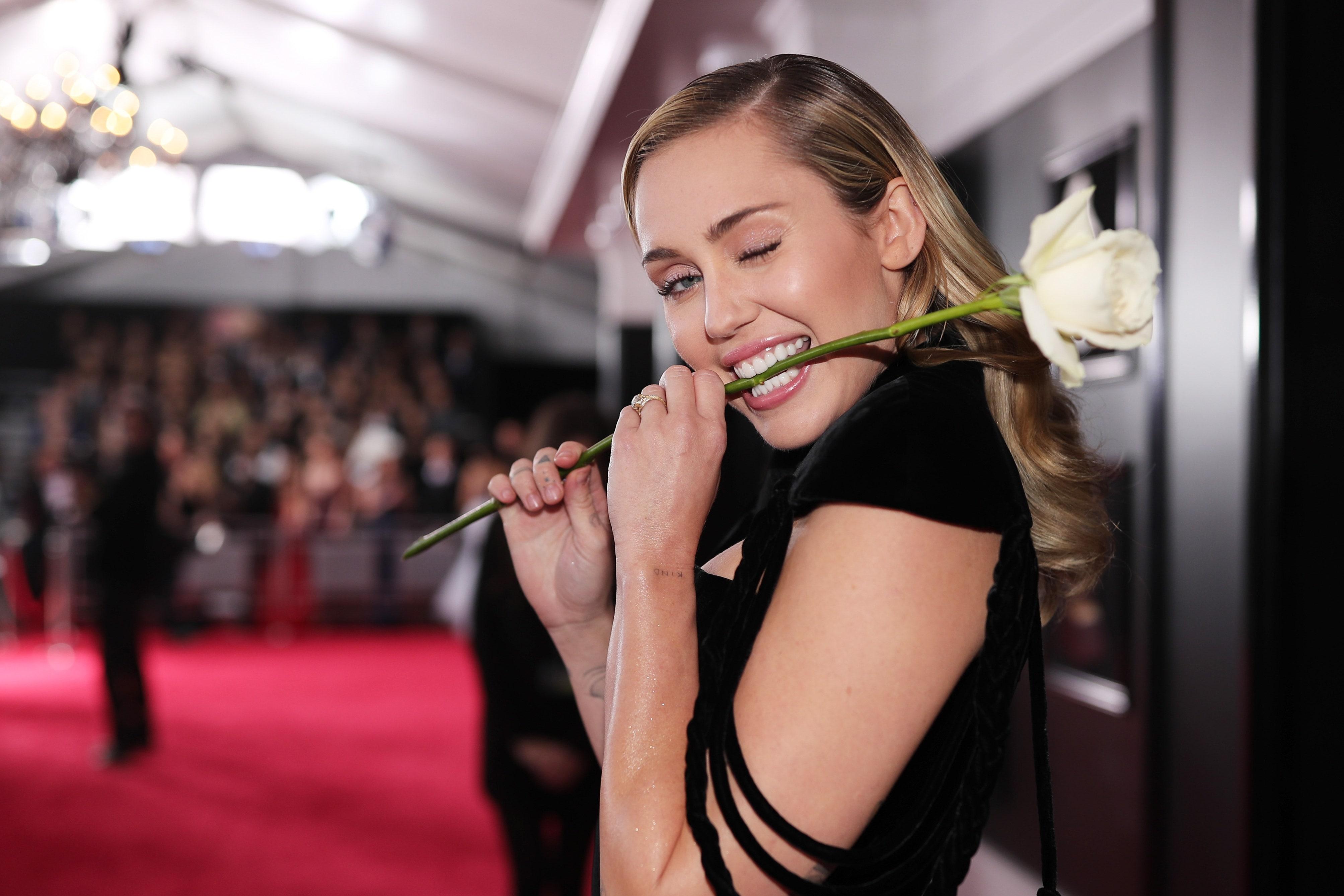 4014x2676 Miley Cyrus Shares Advice for Getting Over a Breakup