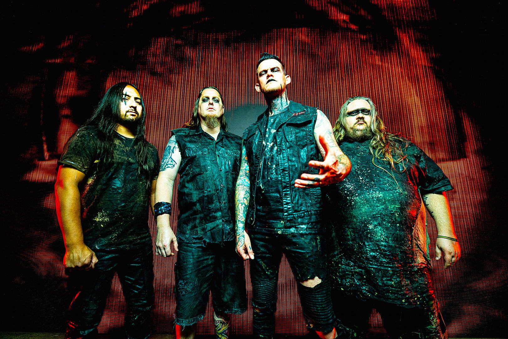 1620x1081 Carnifex Debut Crushing 'Graveside Confessions' Title Track