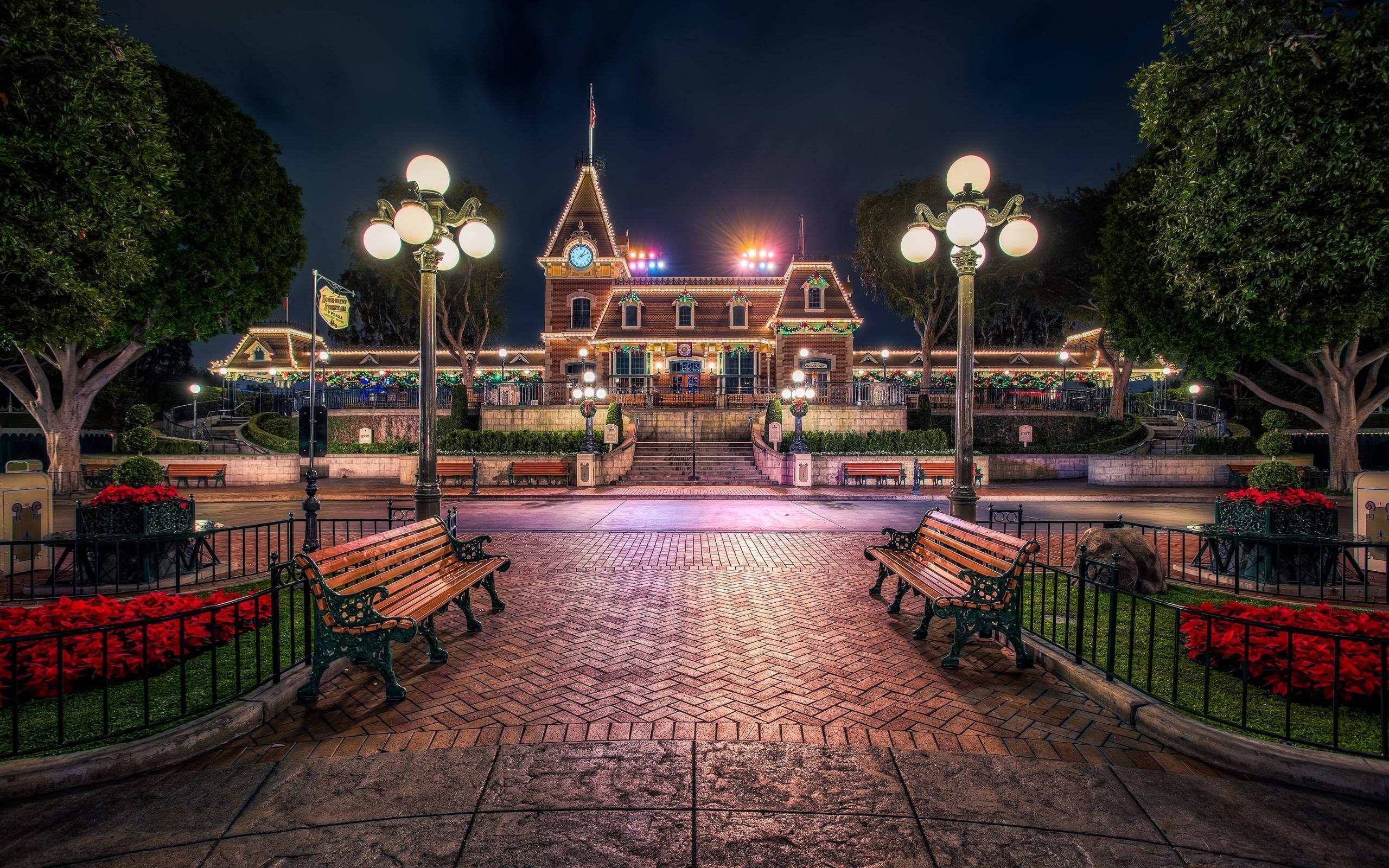 2560x1600 Disneyland Wallpaper