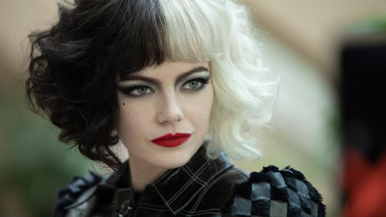 1280x720 Emma Stone's Cruella shows off her new look in these exclusive image