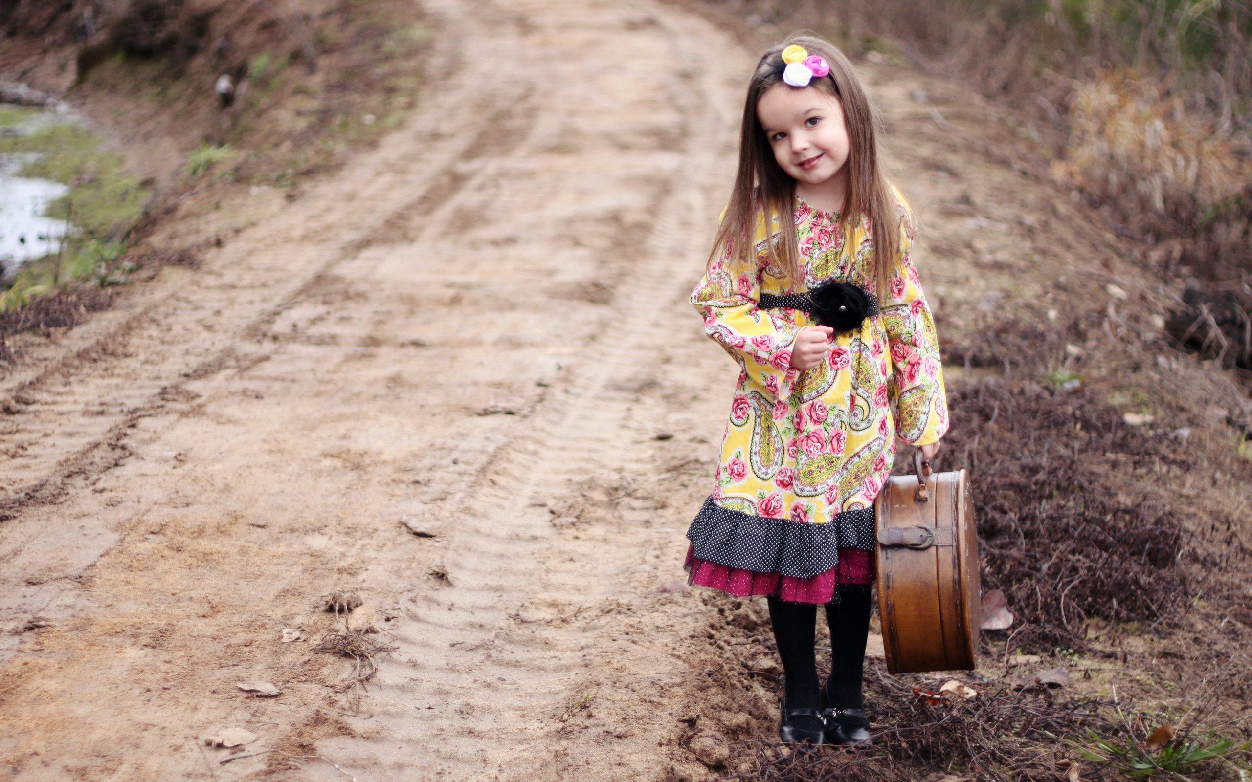 2560x1600 girl, A, Suitcase, The, Road, The, Mood, Cute, Child, Children, Travel Wallpaper HD / Desktop and Mobile Background