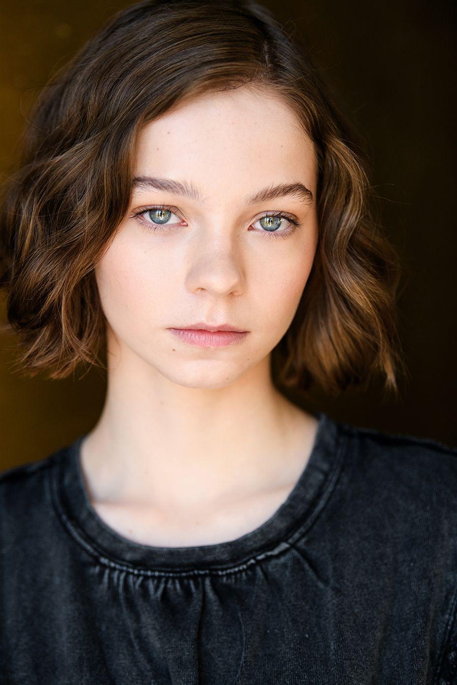 900x1350 Emma Myers