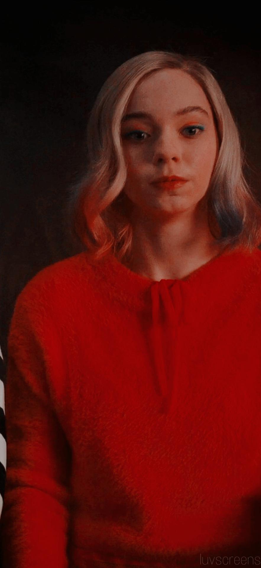 883x1920 Emma Myers Aesthetic Wallpaper