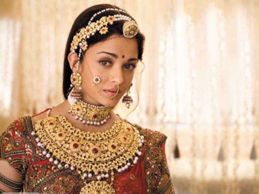 1024x768 Lehenga Wallpaper