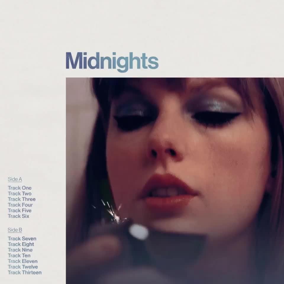 960x960 Animated Midnights Wallpaper