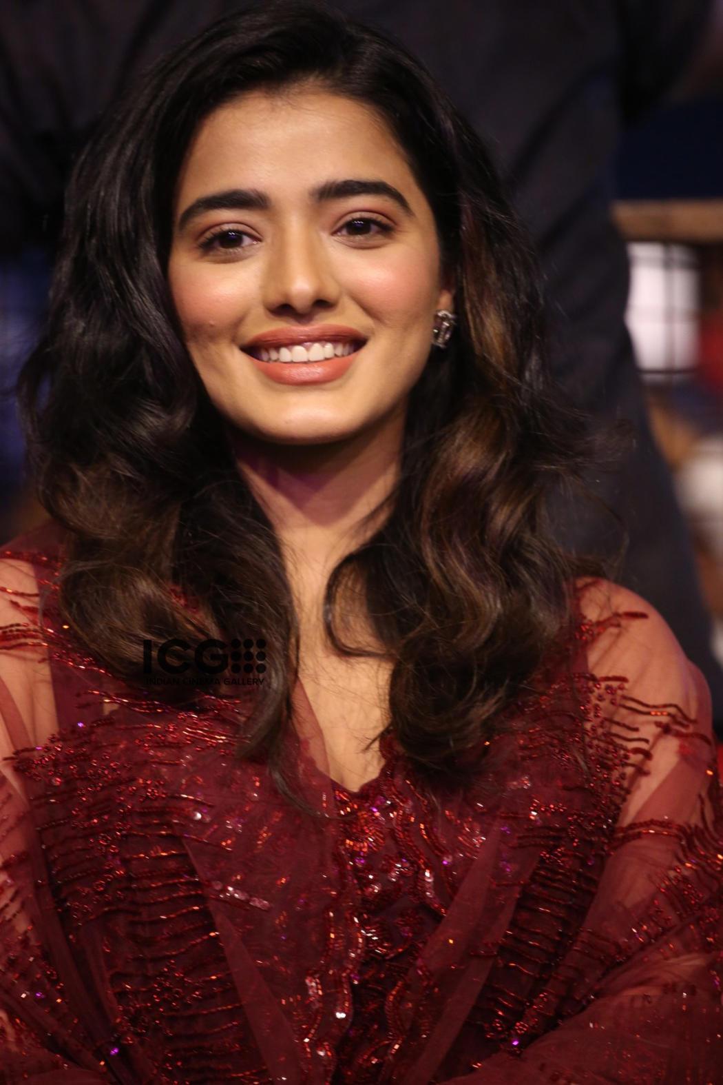1050x1574 Ketika Sharma Photo Stills Gallery. Actress Ketika Sharma HD Image