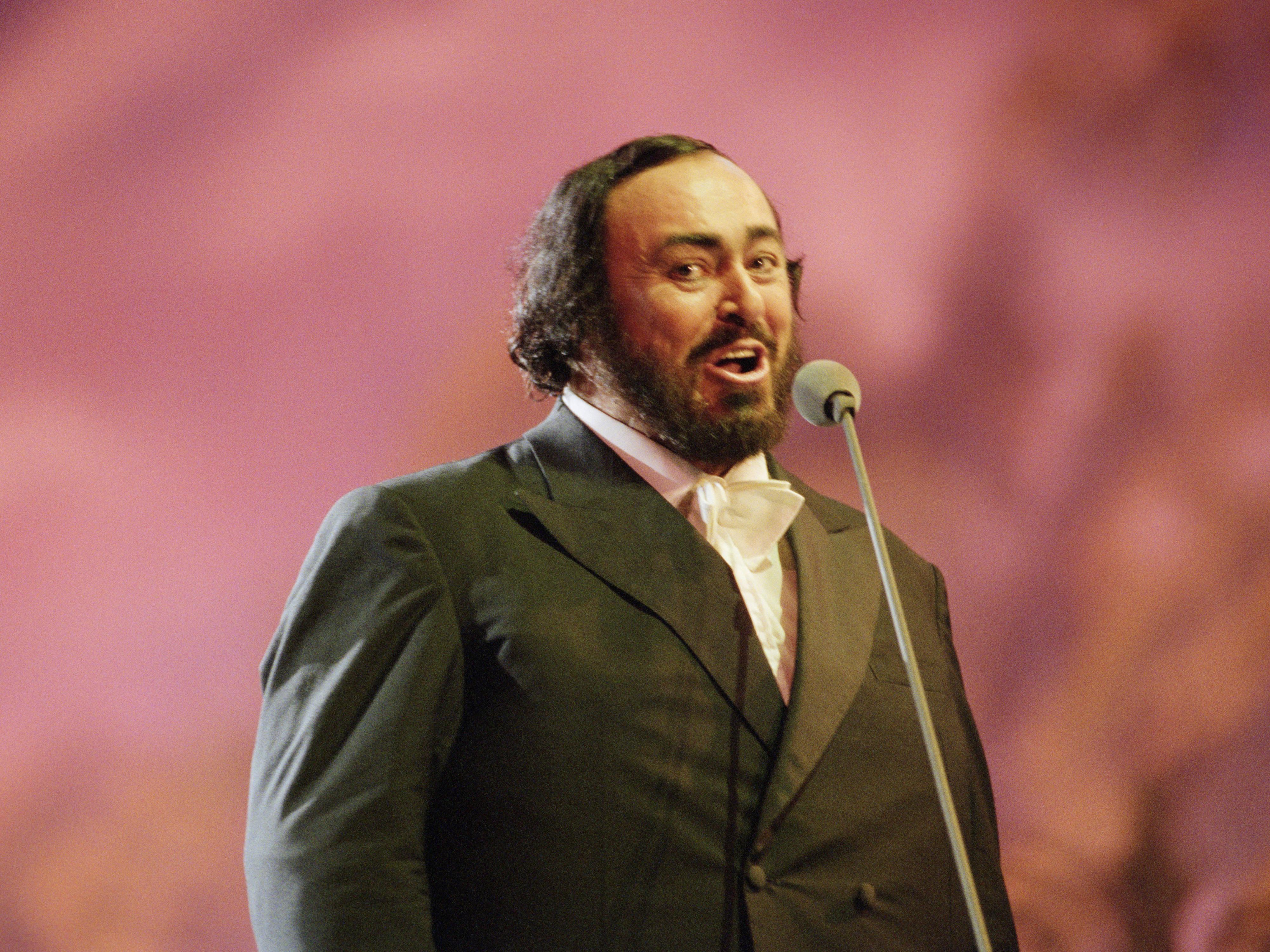 Luciano Pavarotti Wallpapers Top Free Luciano Pavarotti Backgrounds