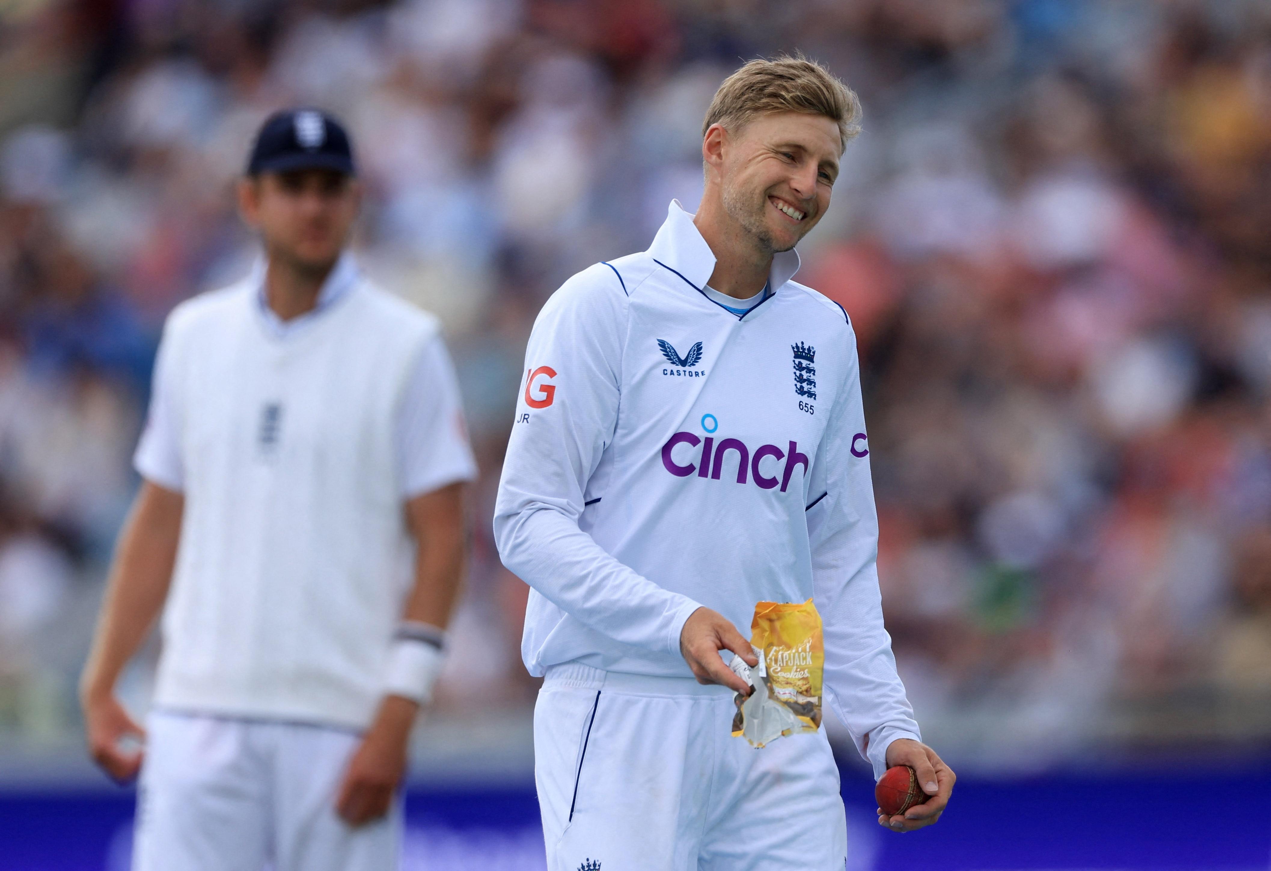 4229x2898 centuries to 2 ducks: Joe Root