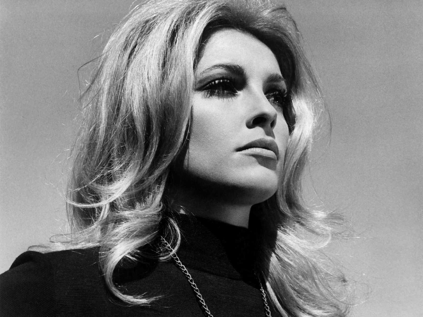 1600x1200 Sharon Tate Wallpaper