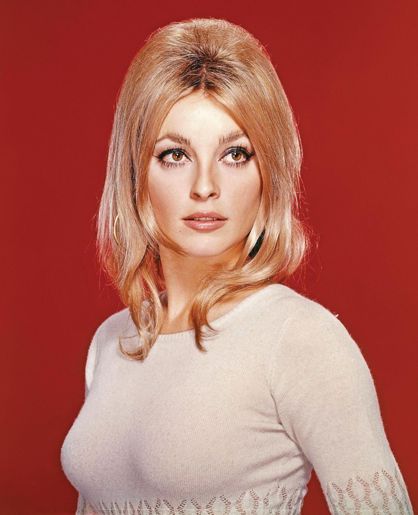 1420x1751 A Look Back at Sharon Tate's Carefree Glory Days