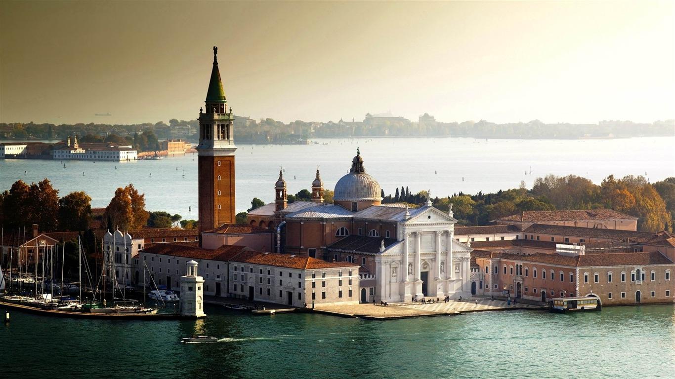 1366x768 Italy Architecture Cities HD Wallpaper