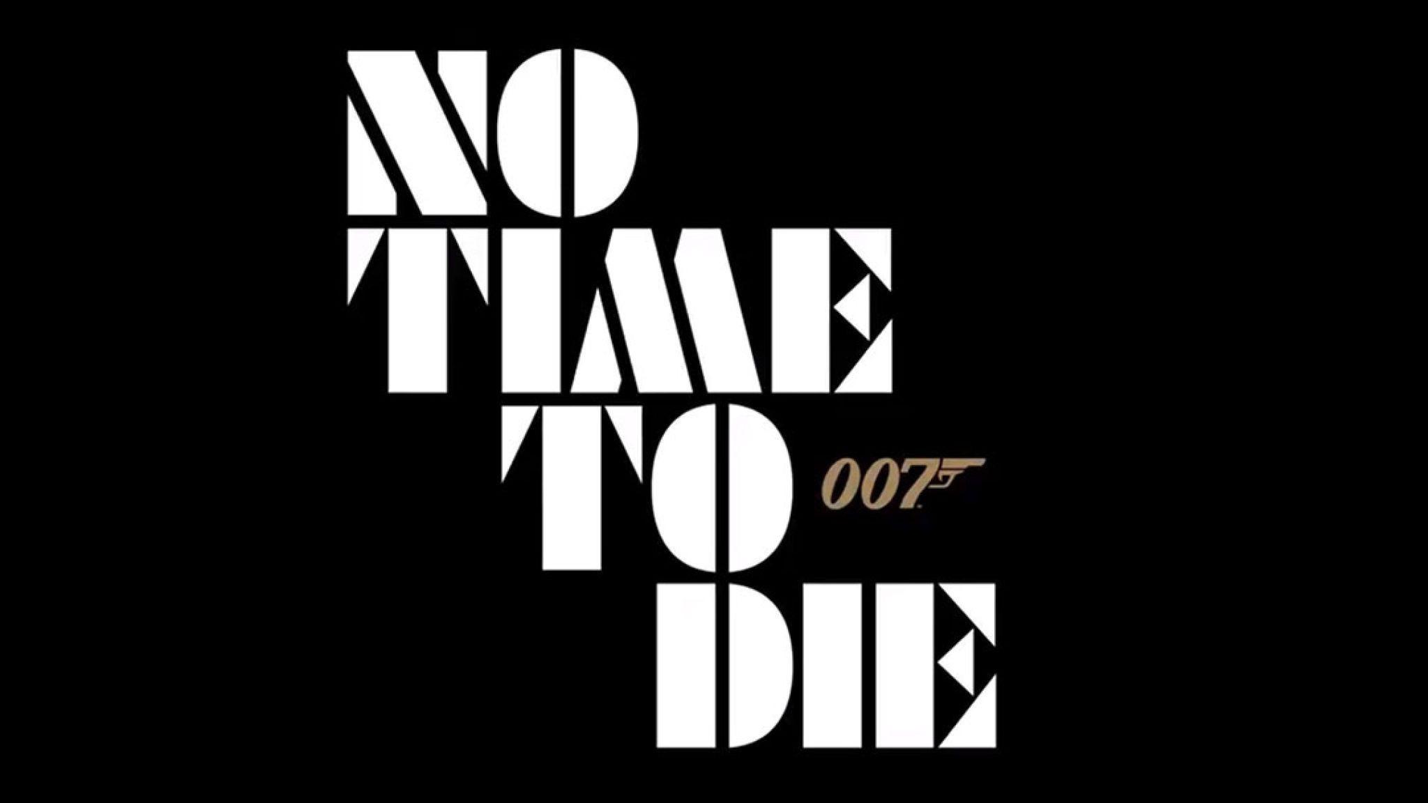 2048x1152 It's time for Alex Turner (or Arctic Monkeys, or The Last Shadow Puppets) to sing the next Bond theme