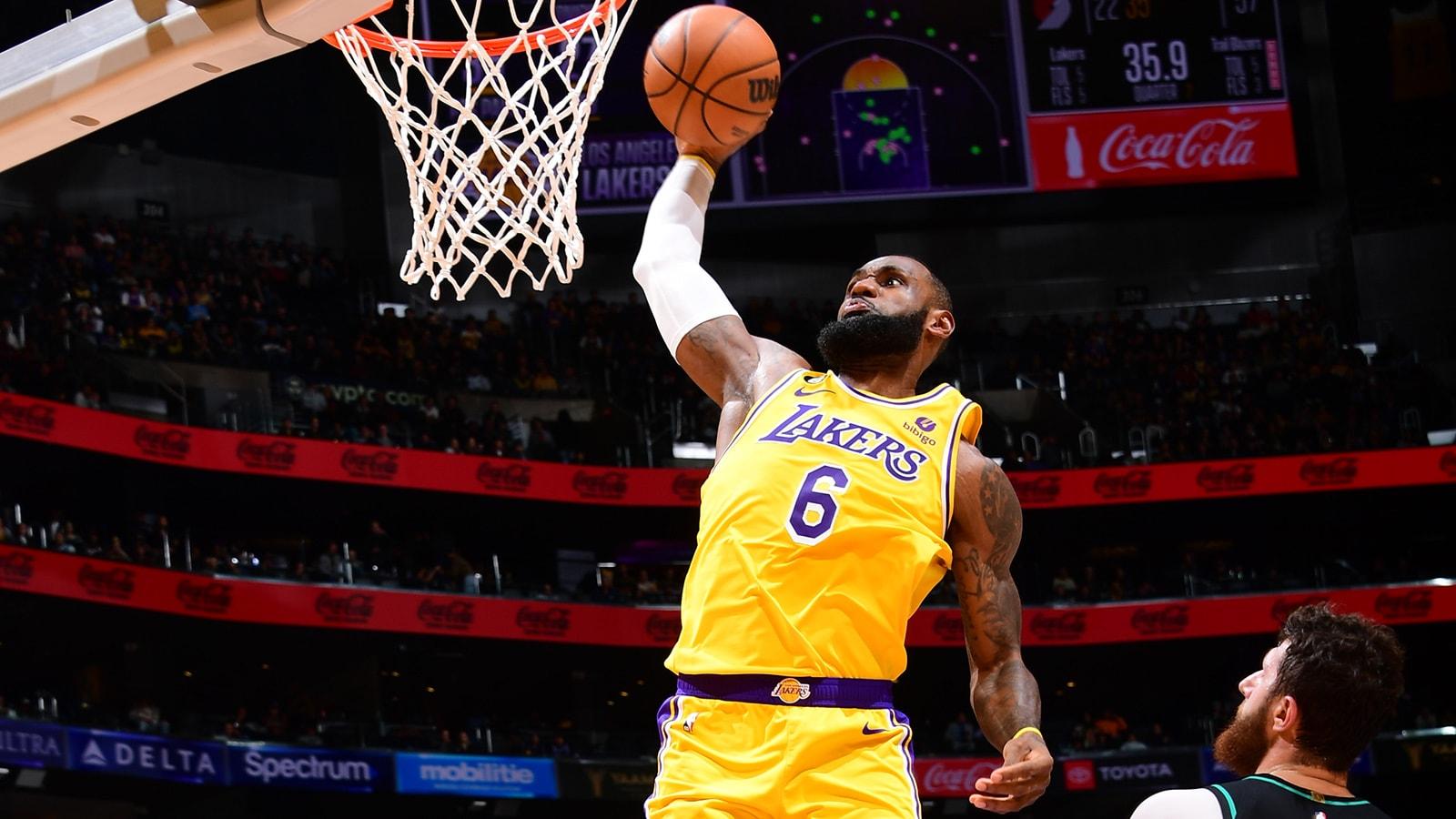 1600x900 Photos: Lakers Vs Trail Blazers (11 30 22) Photo Gallery