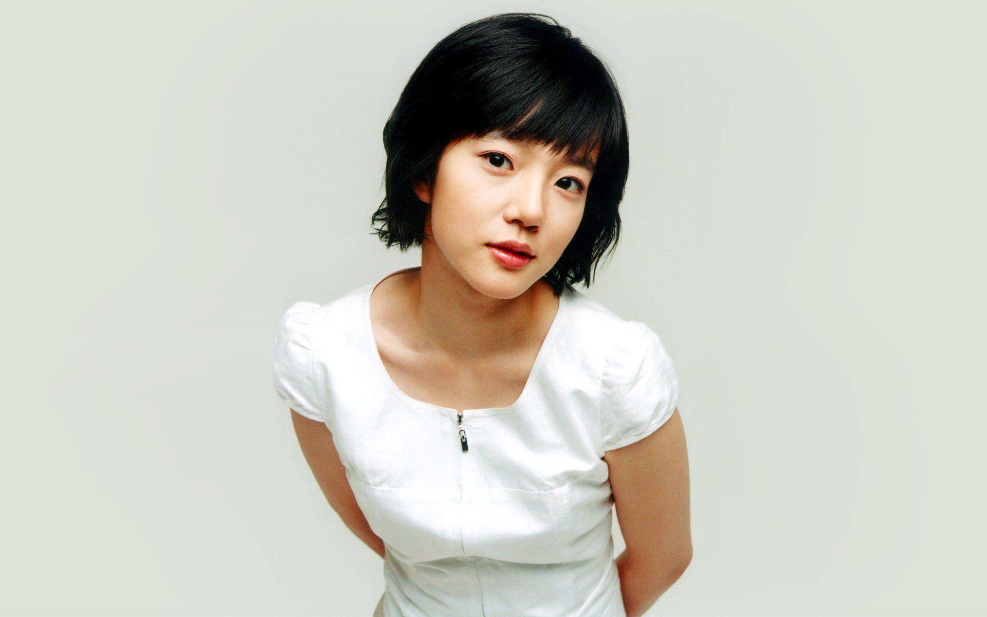 1920x1200 Women actress celebrity short hair Asians Korean white background