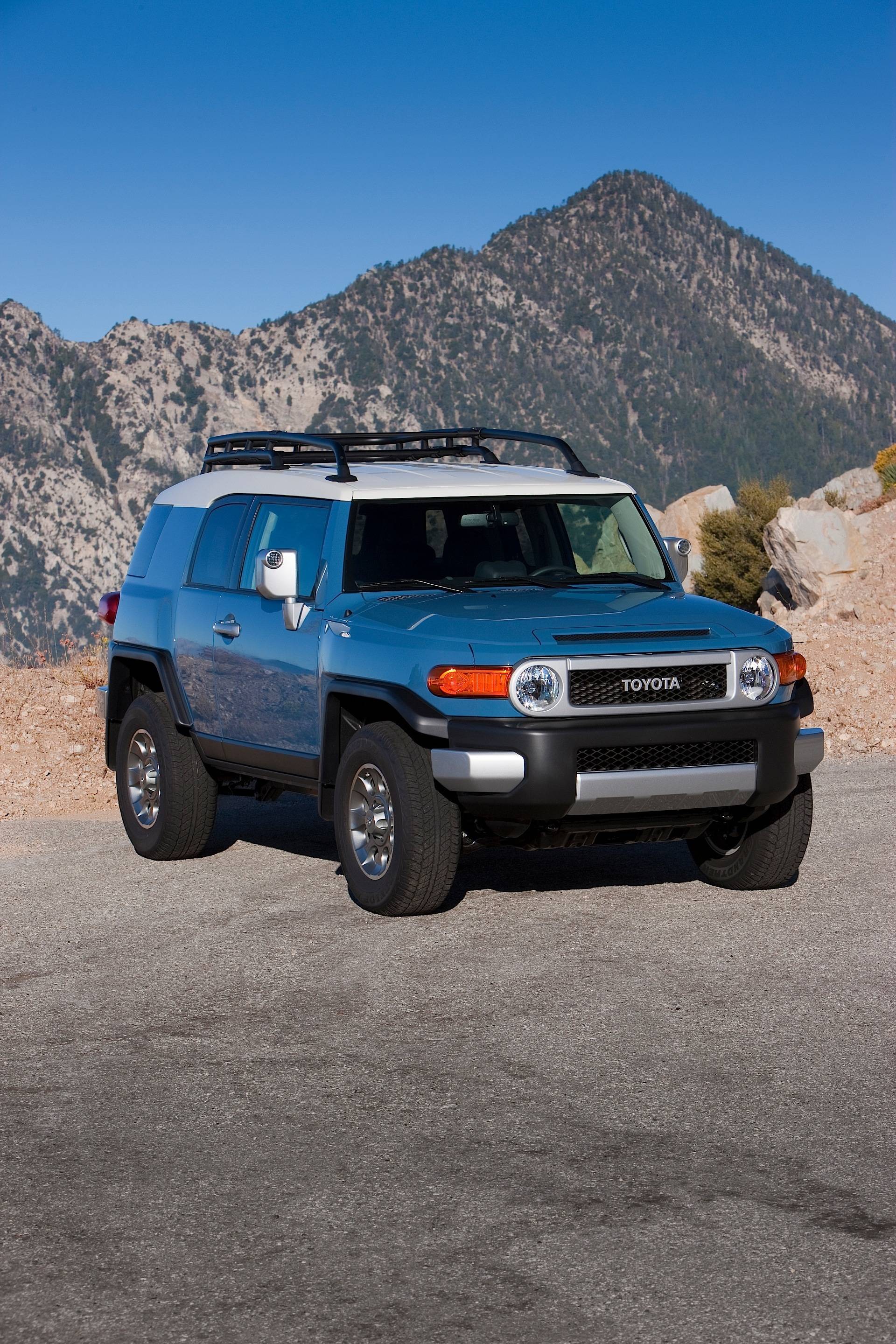 1920x2880 TOYOTA FJ Cruiser Specs & Photo - 2016