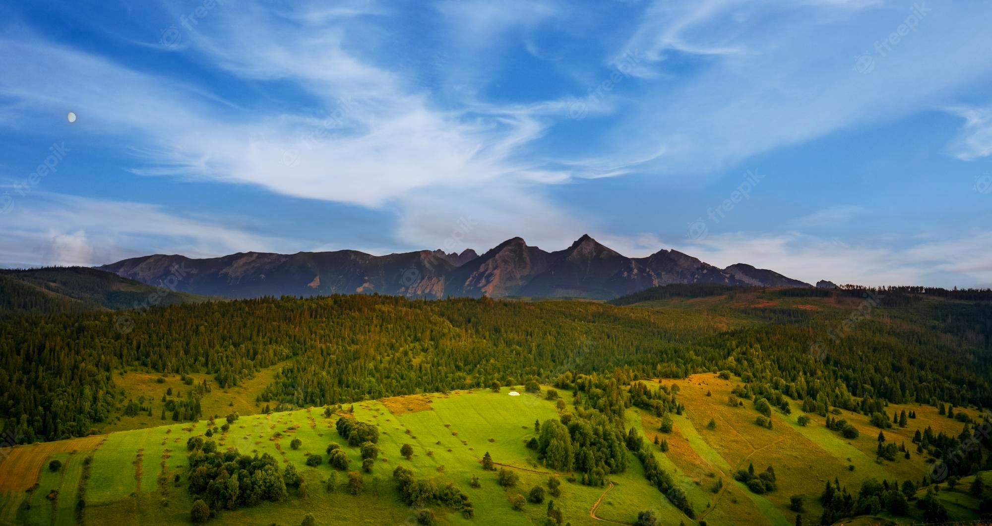 2000x1061 Tatry Mountain Image